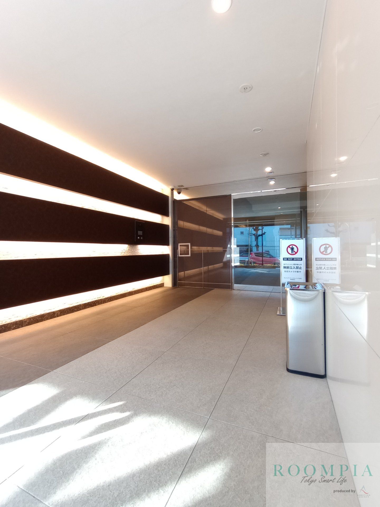 建物エントランス