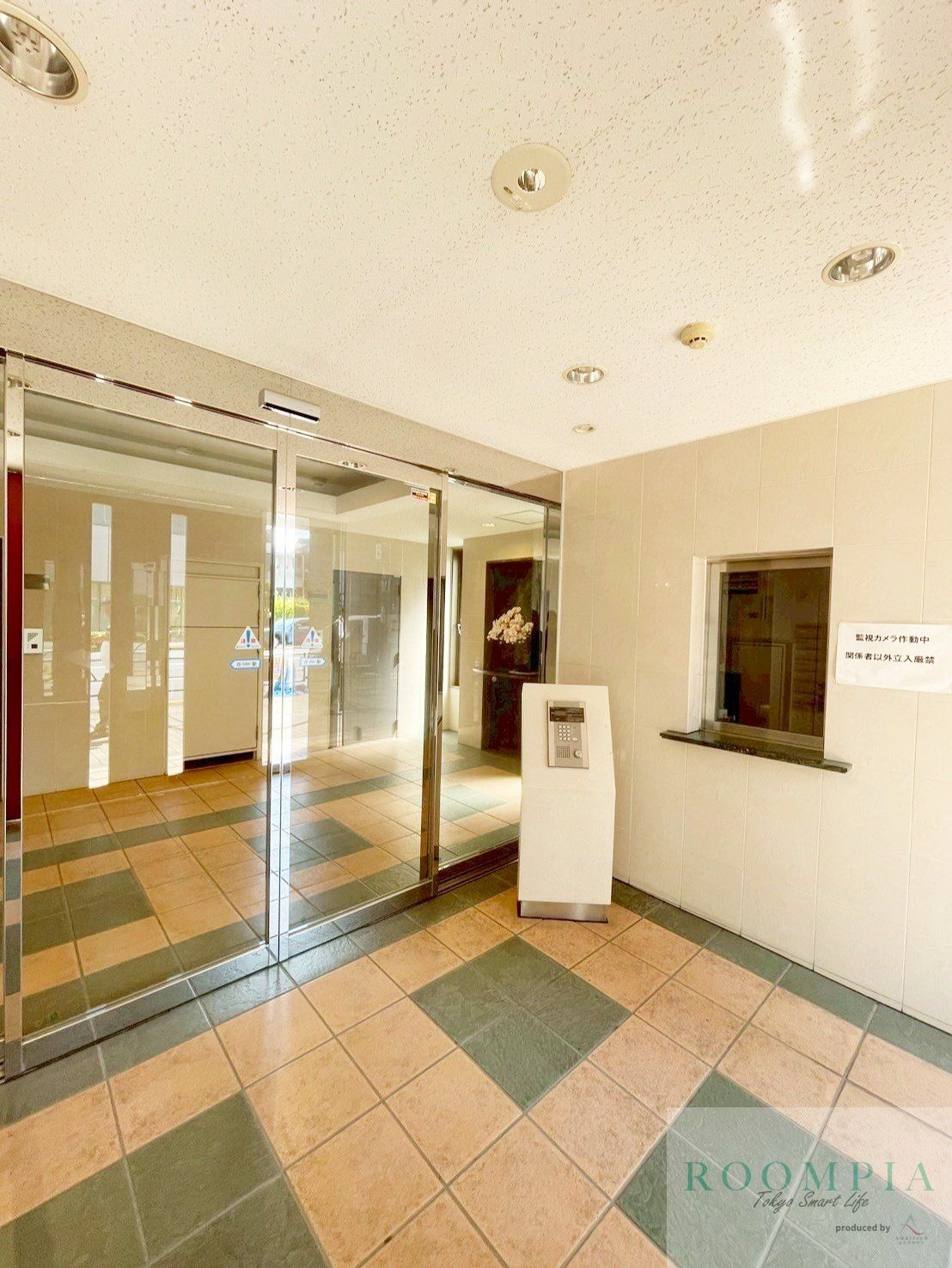 建物エントランス