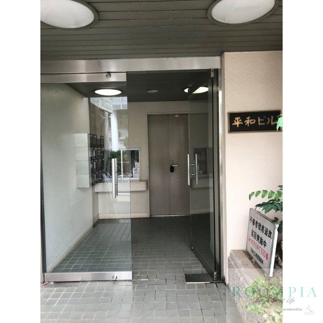 建物エントランス