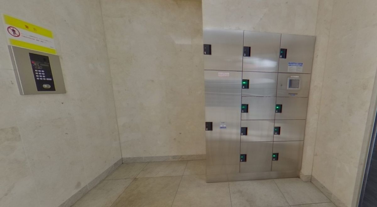 建物エントランス
