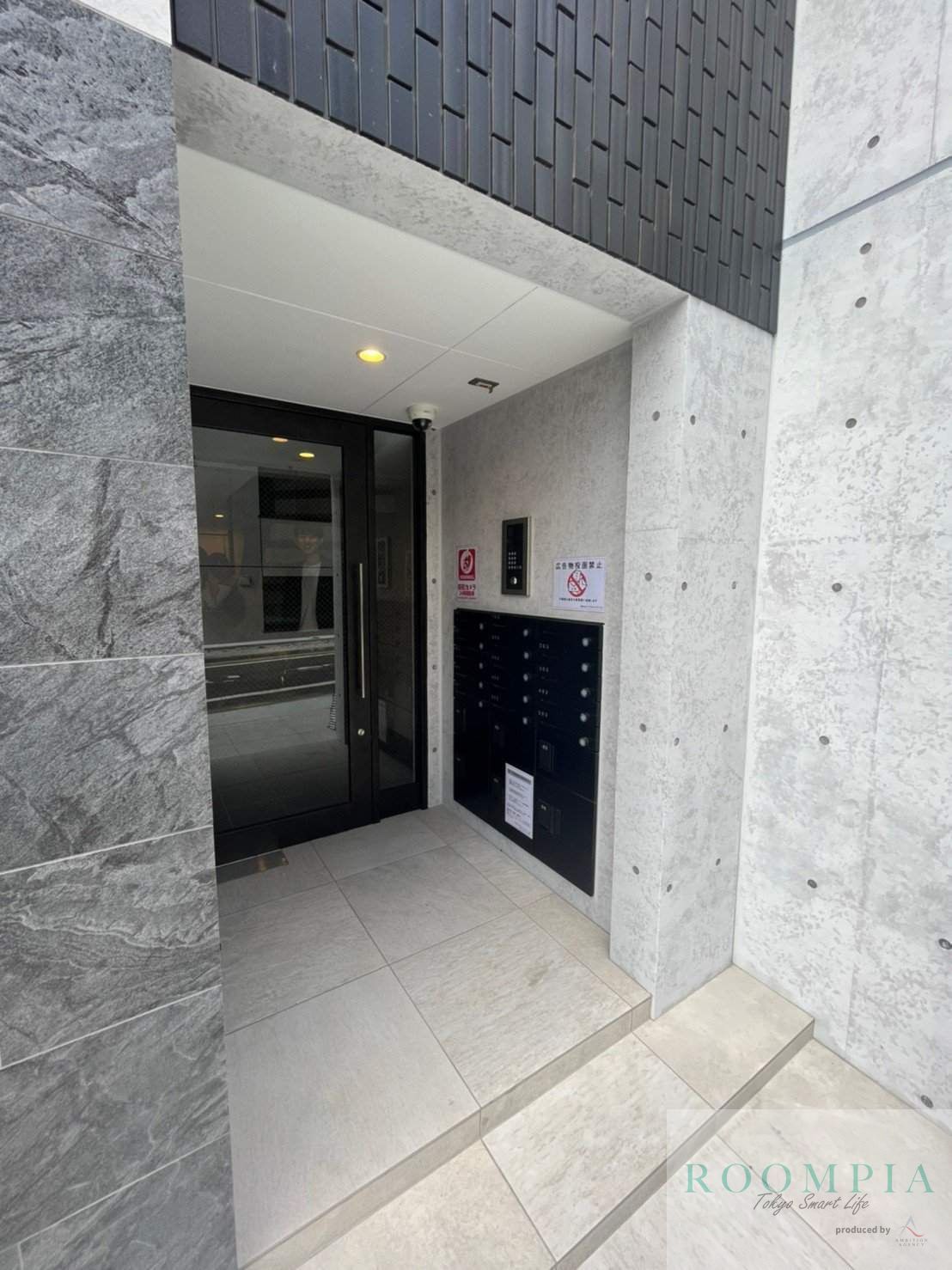 建物エントランス