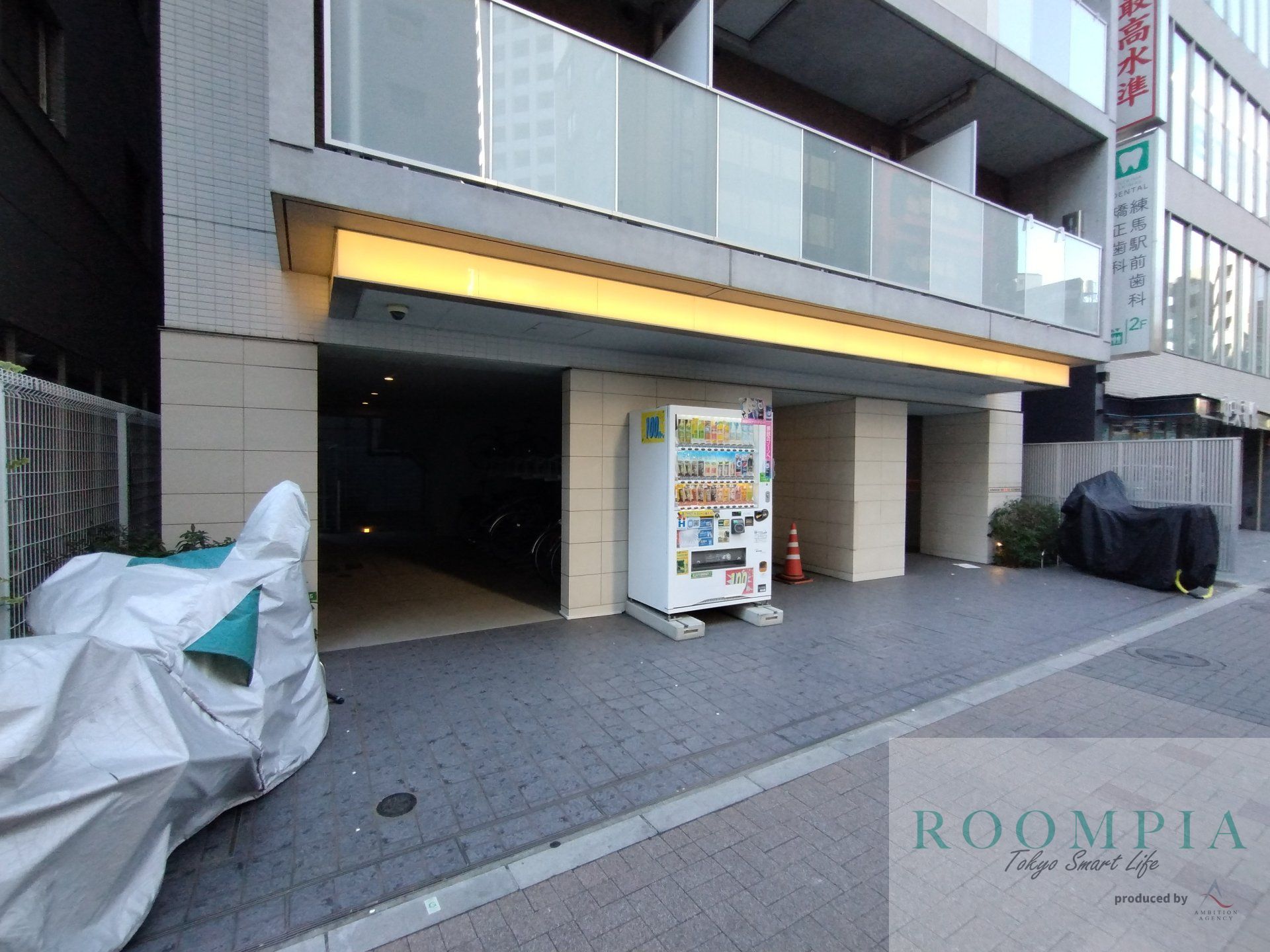 建物エントランス