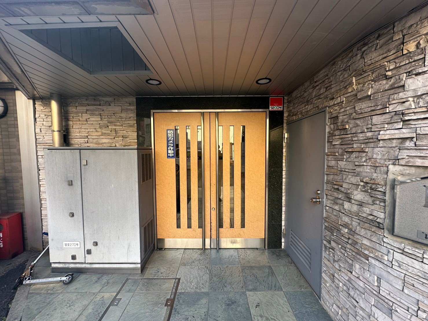 建物エントランス