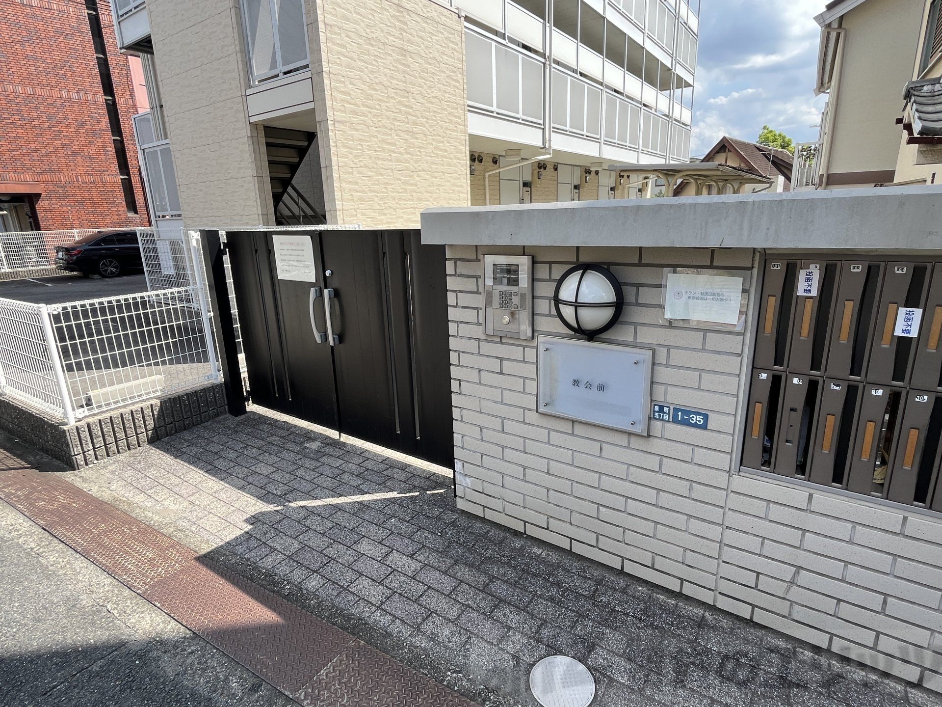 建物エントランス