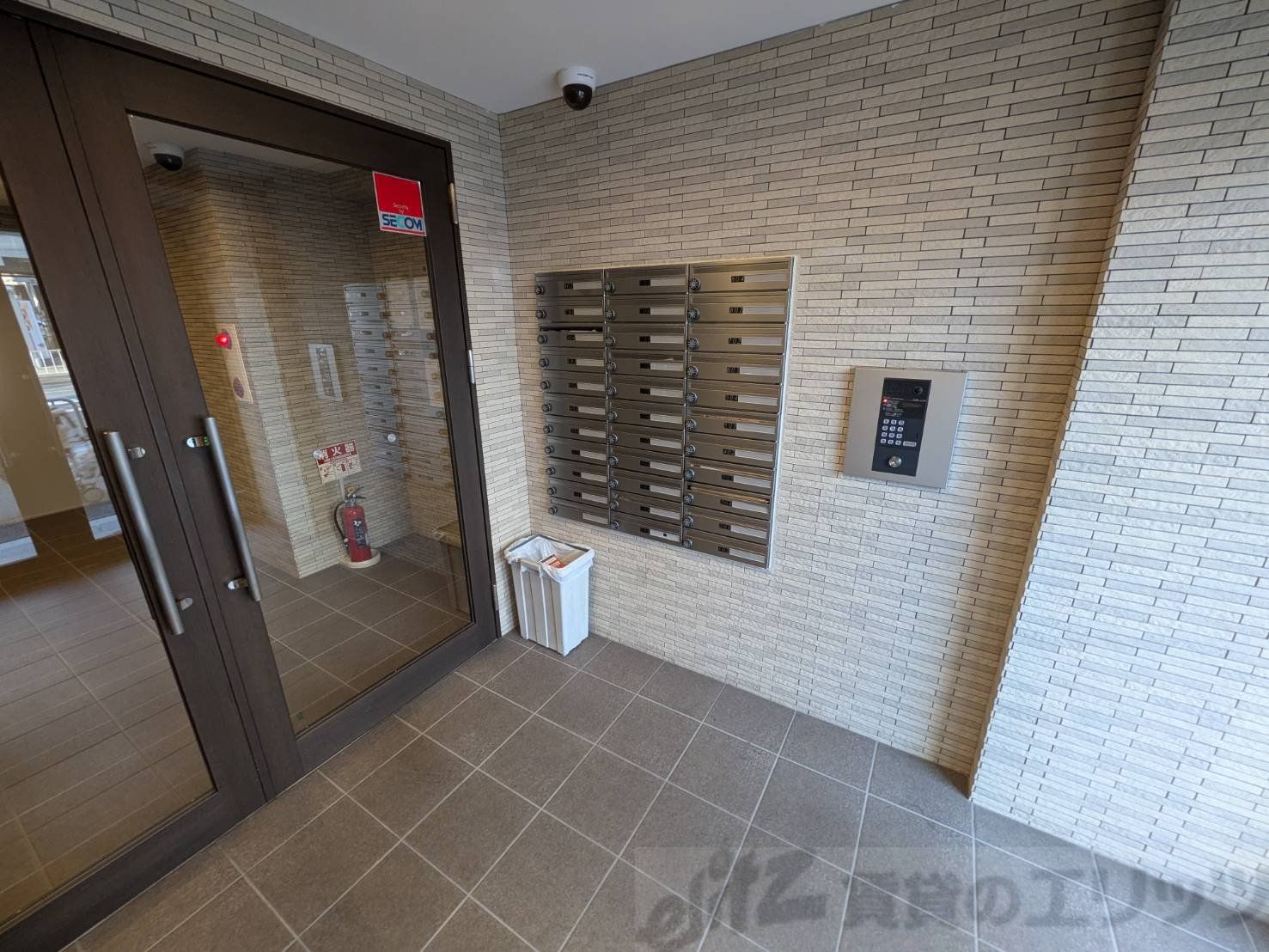 建物エントランス