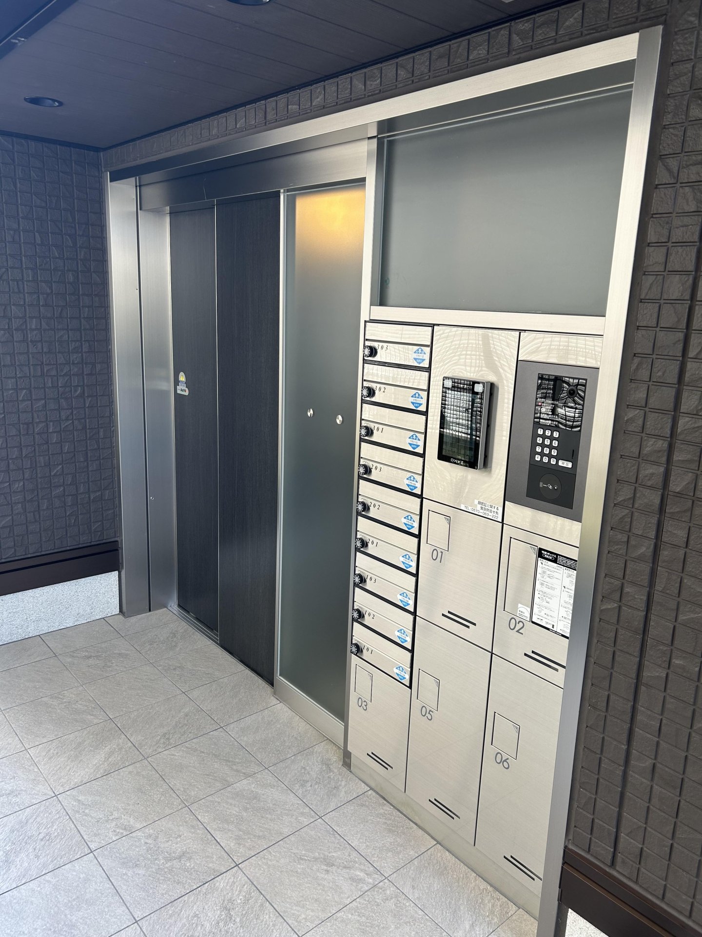 建物エントランス