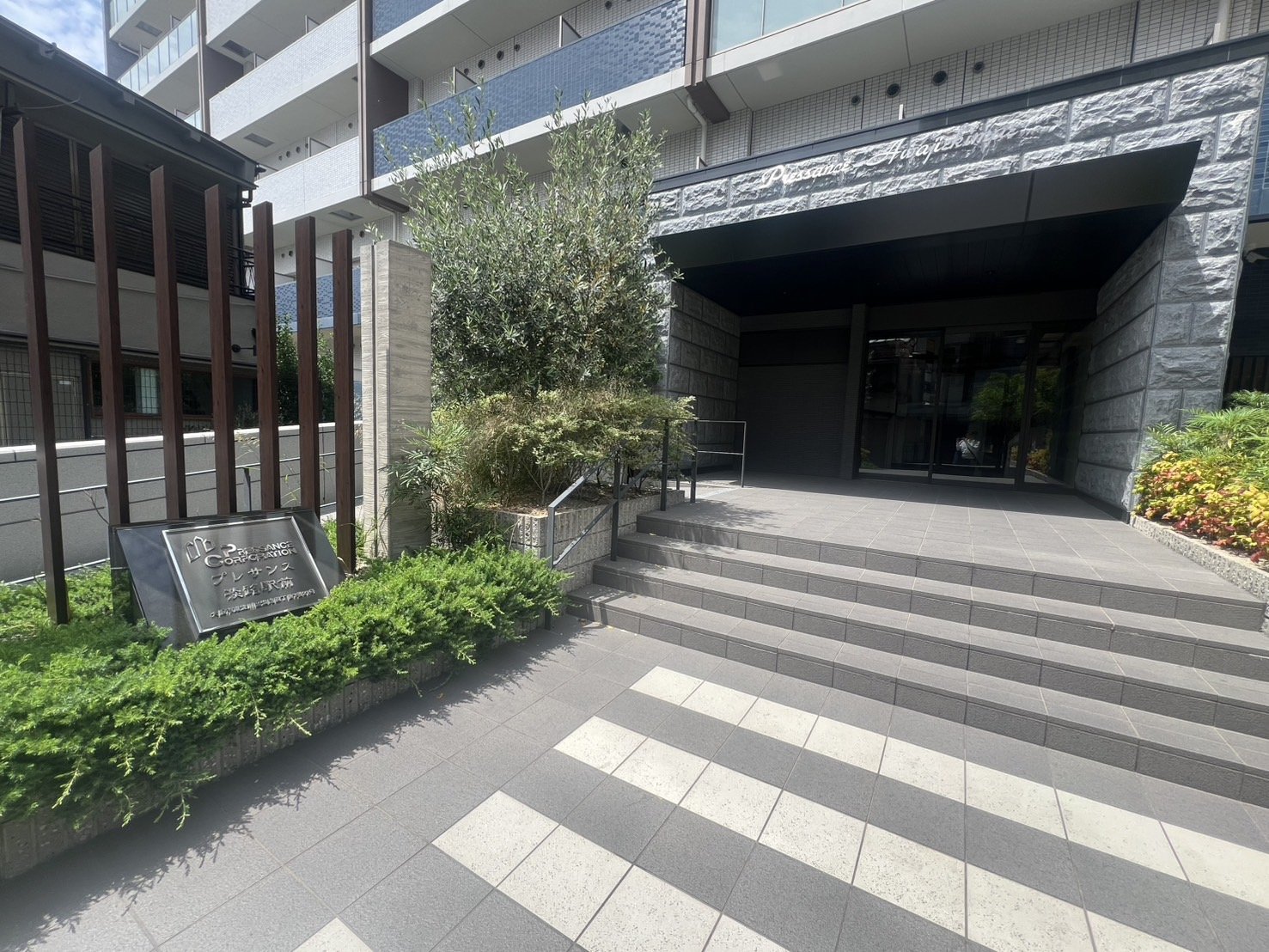 建物エントランス