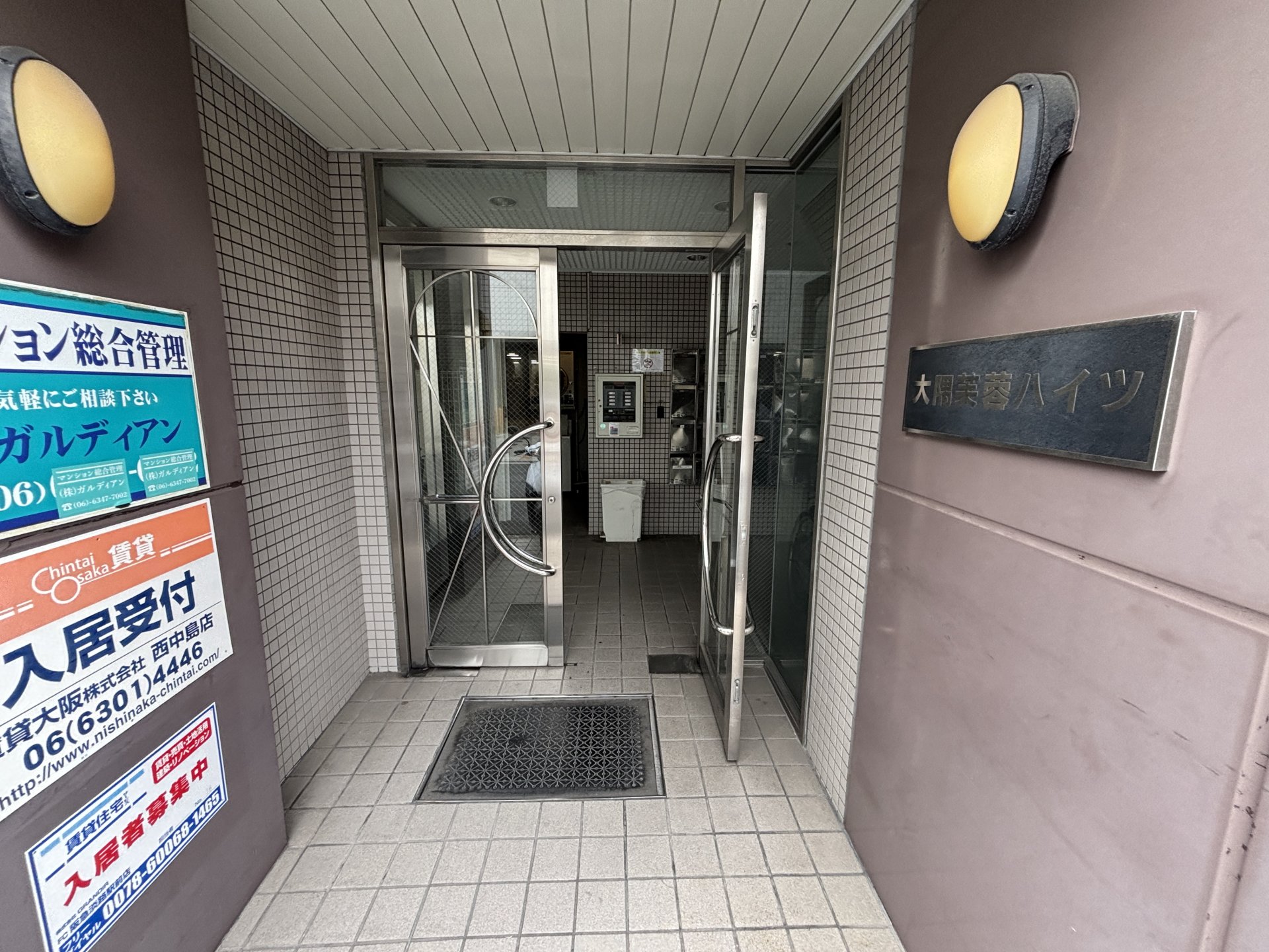 建物エントランス