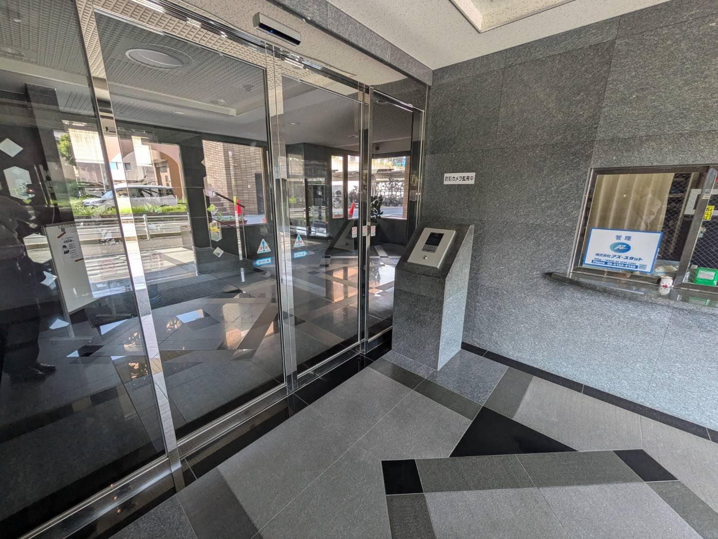 建物エントランス