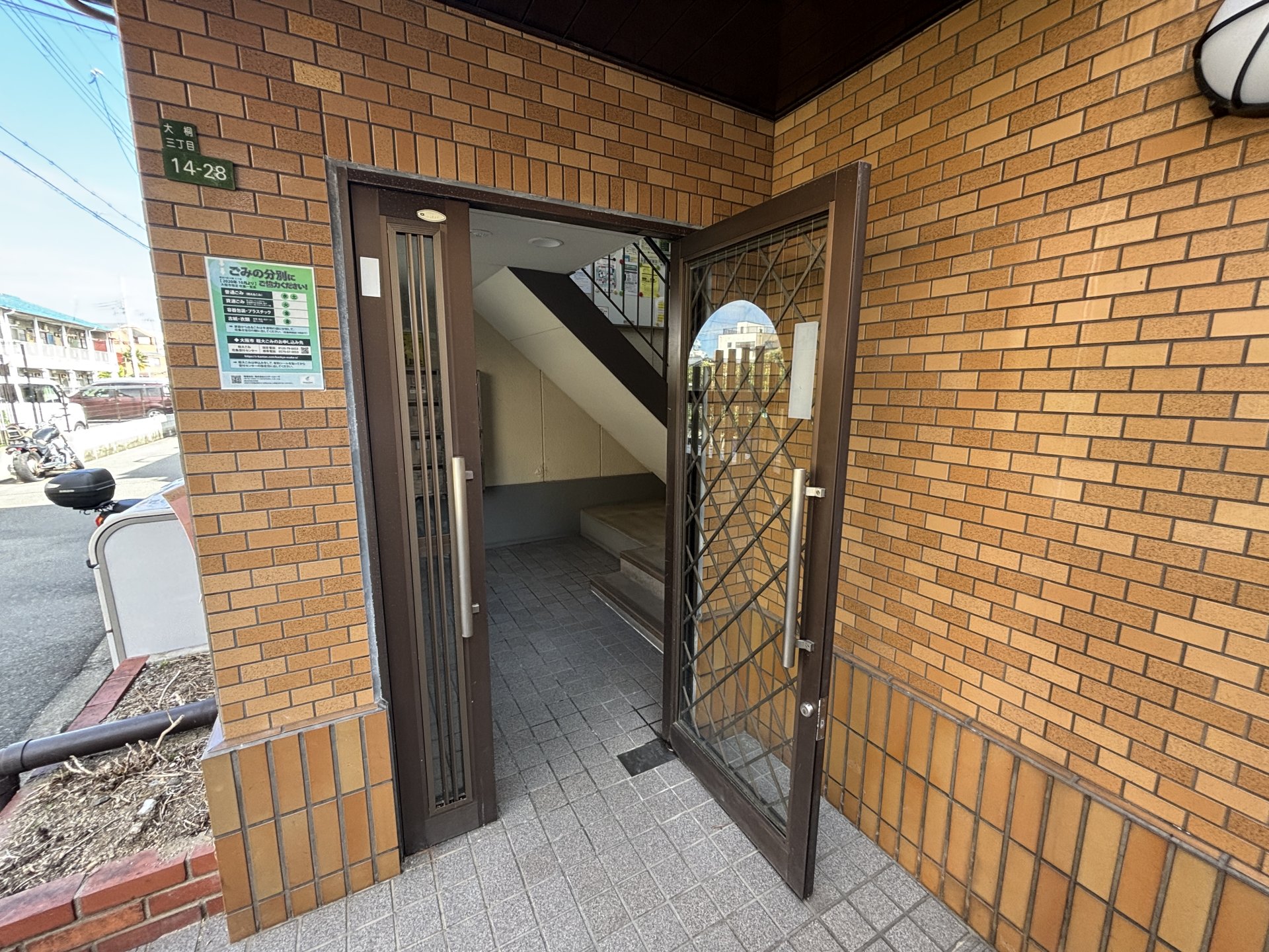 建物エントランス