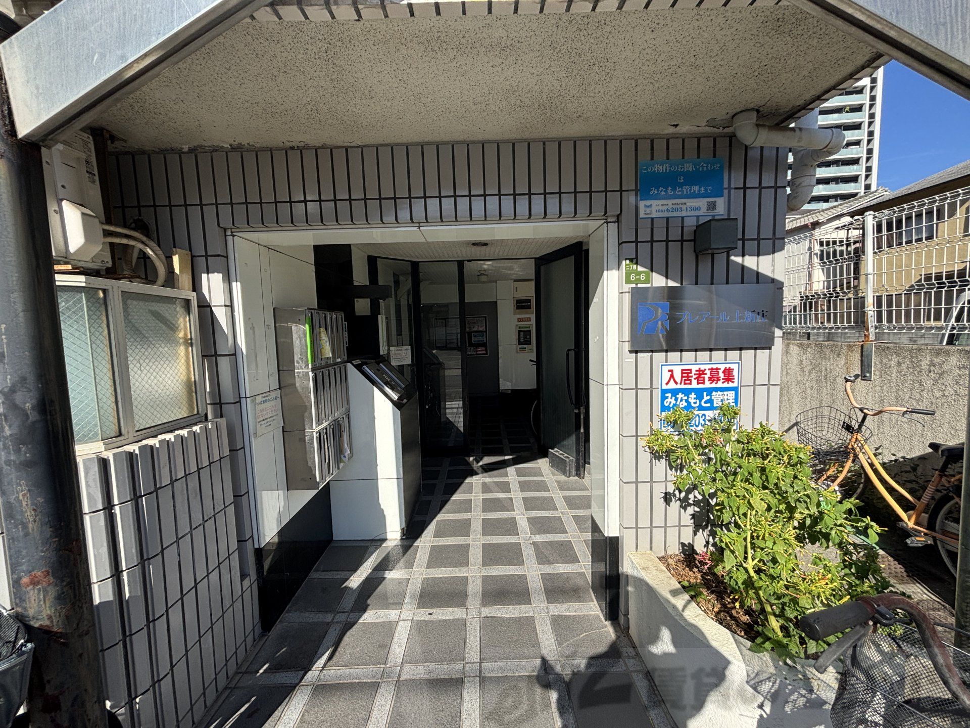 建物エントランス
