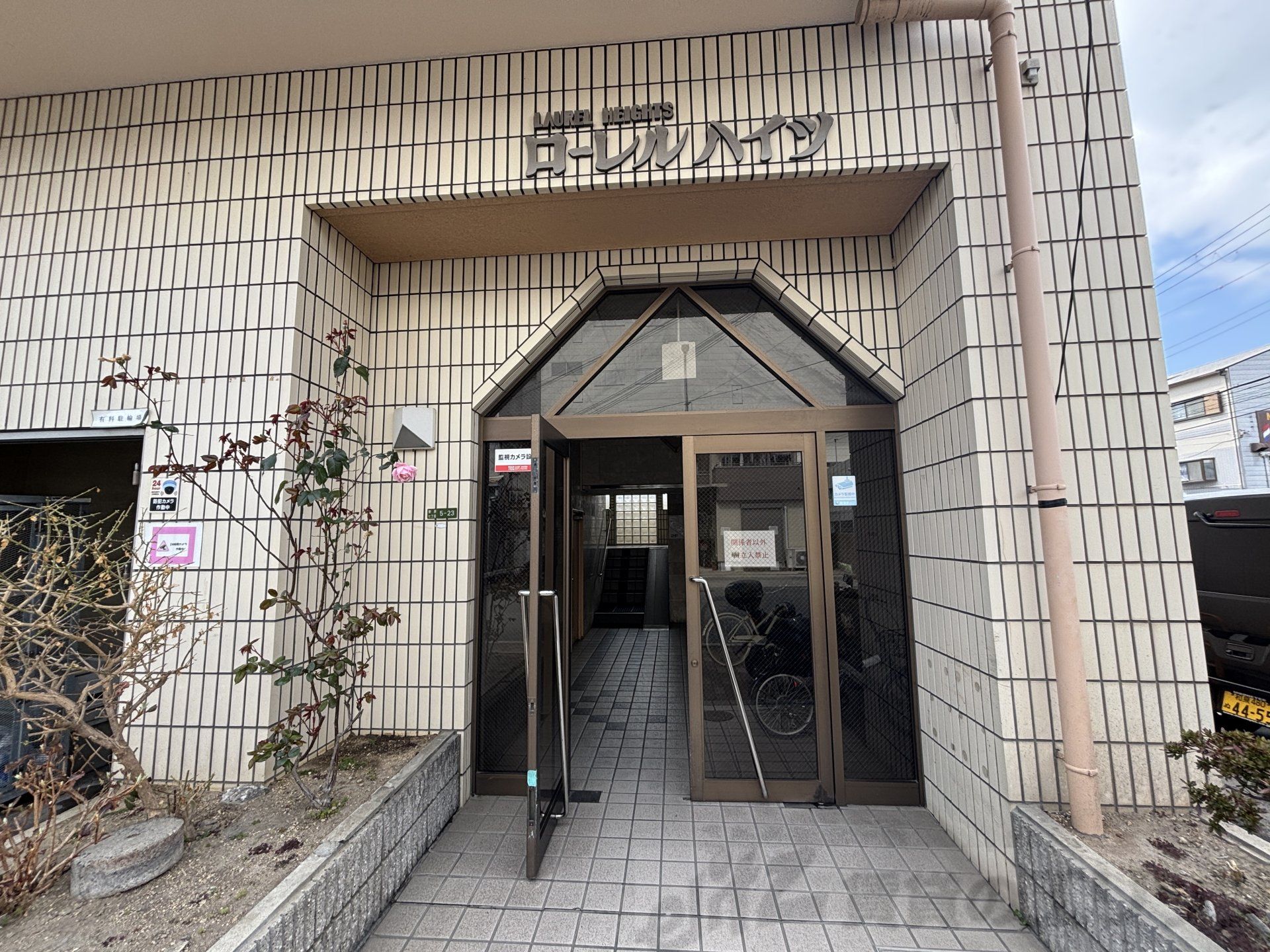 建物エントランス