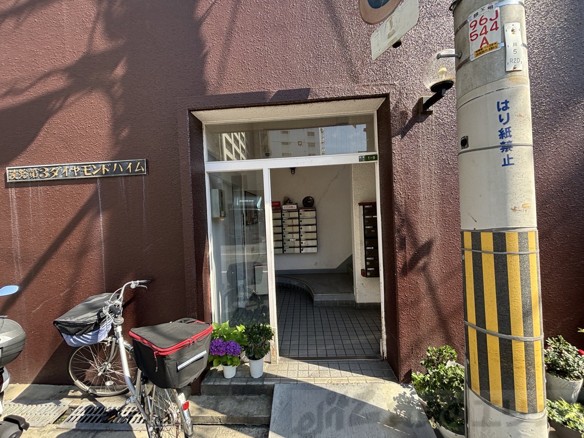 建物エントランス