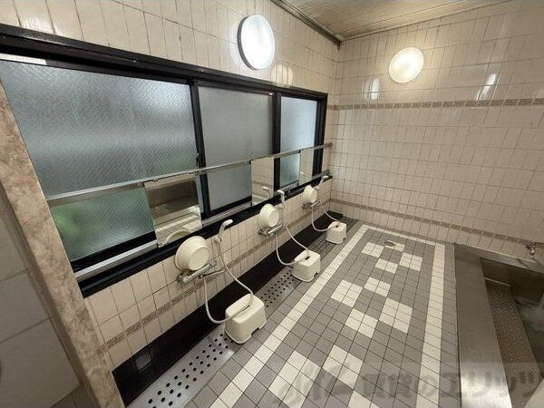 シャワールーム