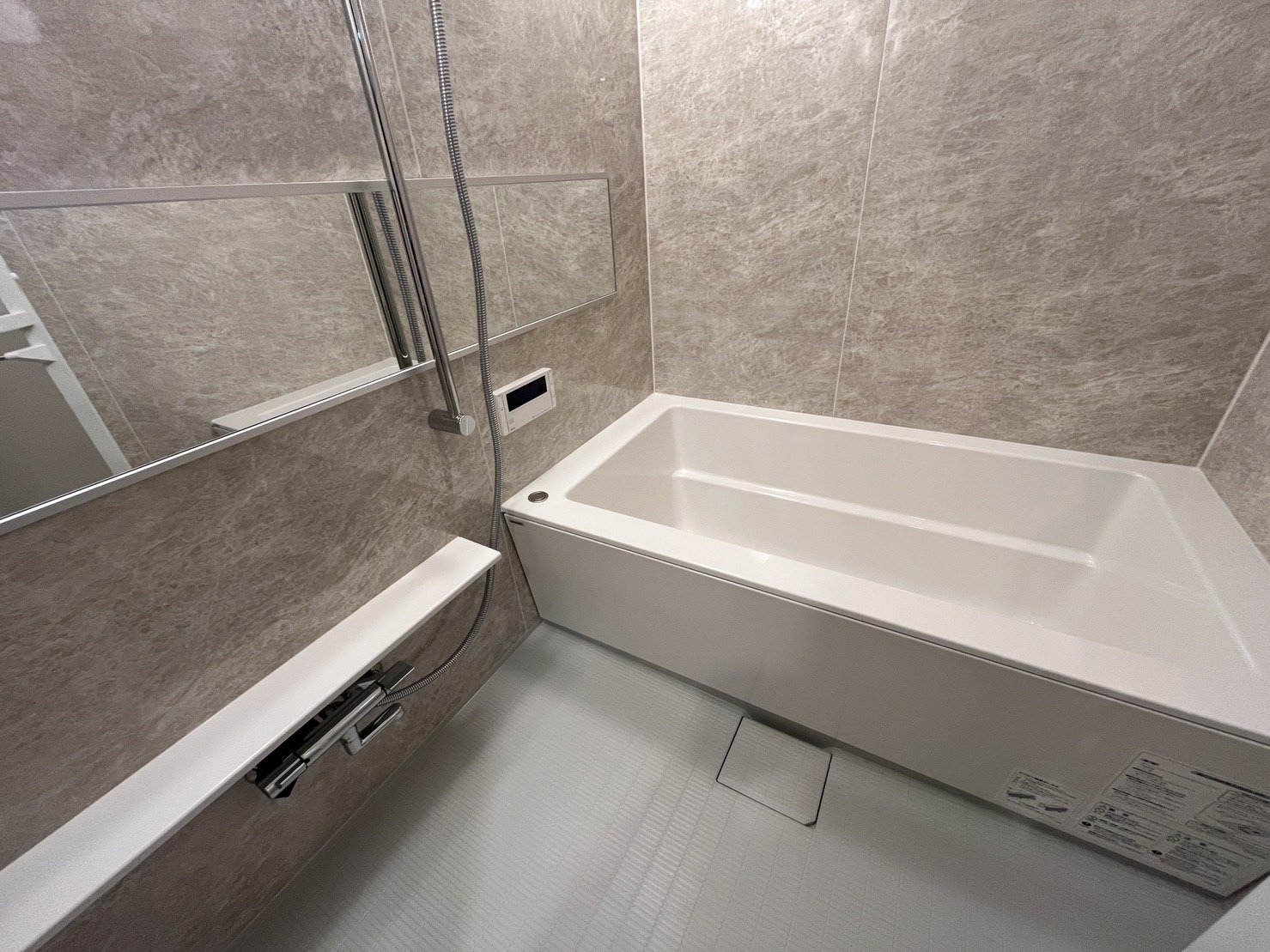 シャワールーム