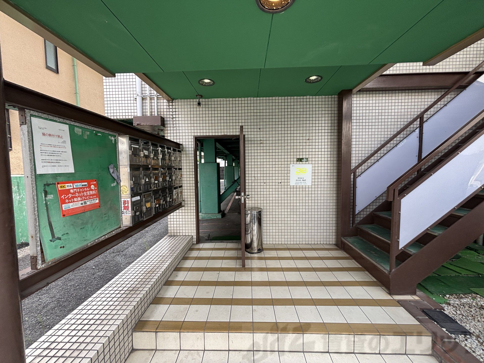 建物エントランス