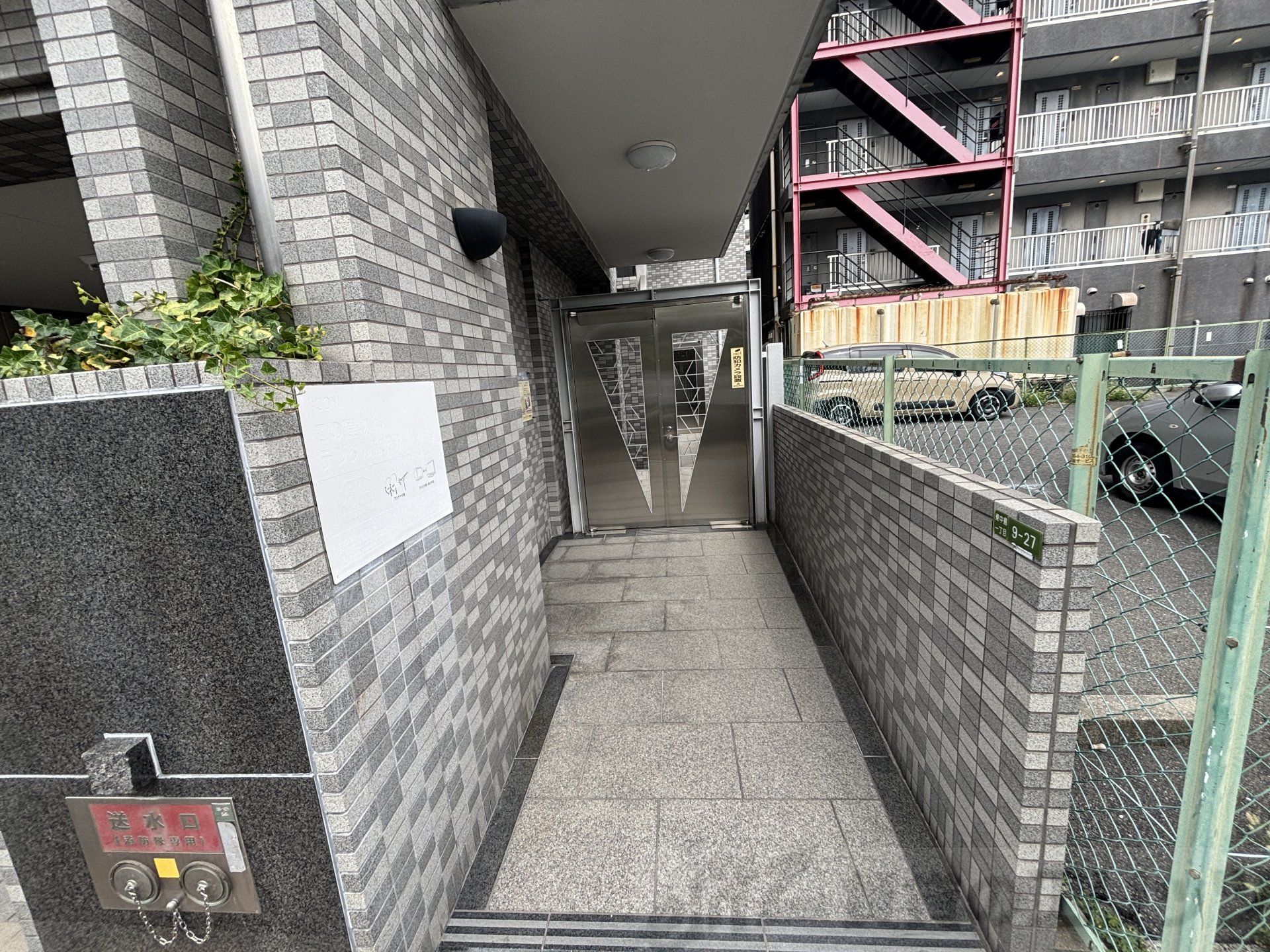 建物エントランス