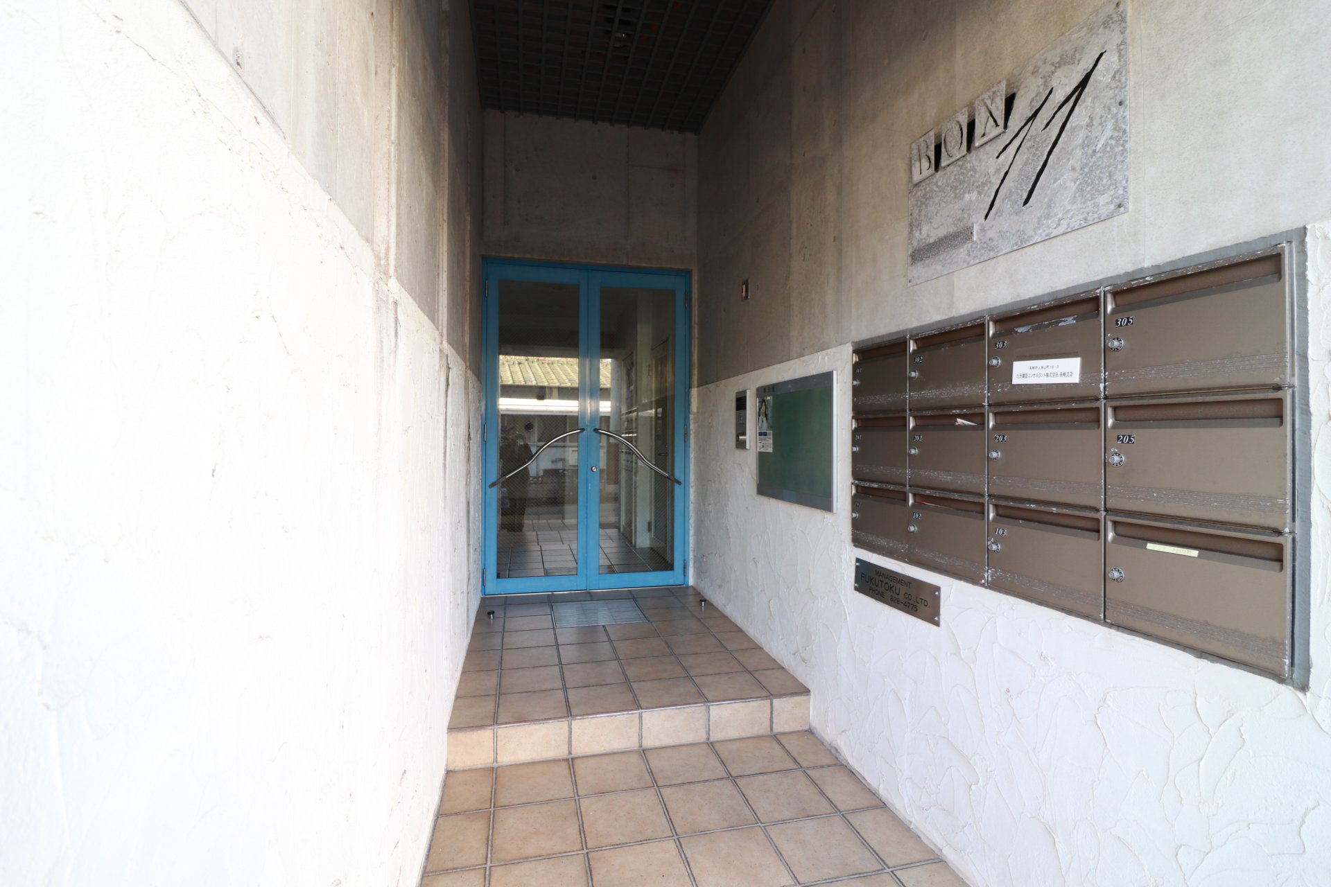 建物エントランス
