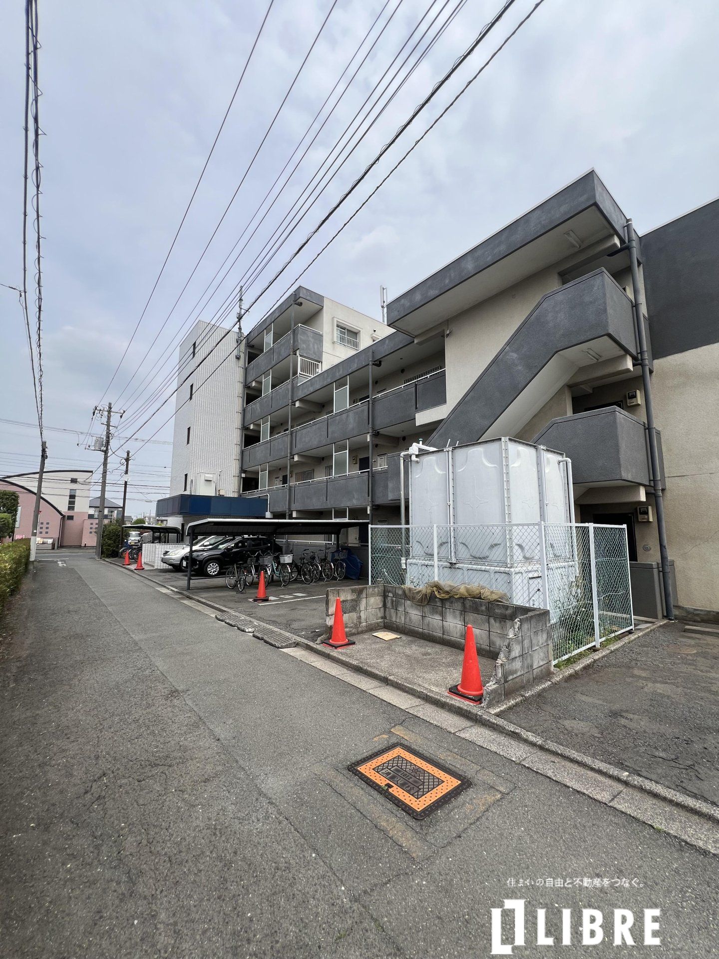 建物エントランス