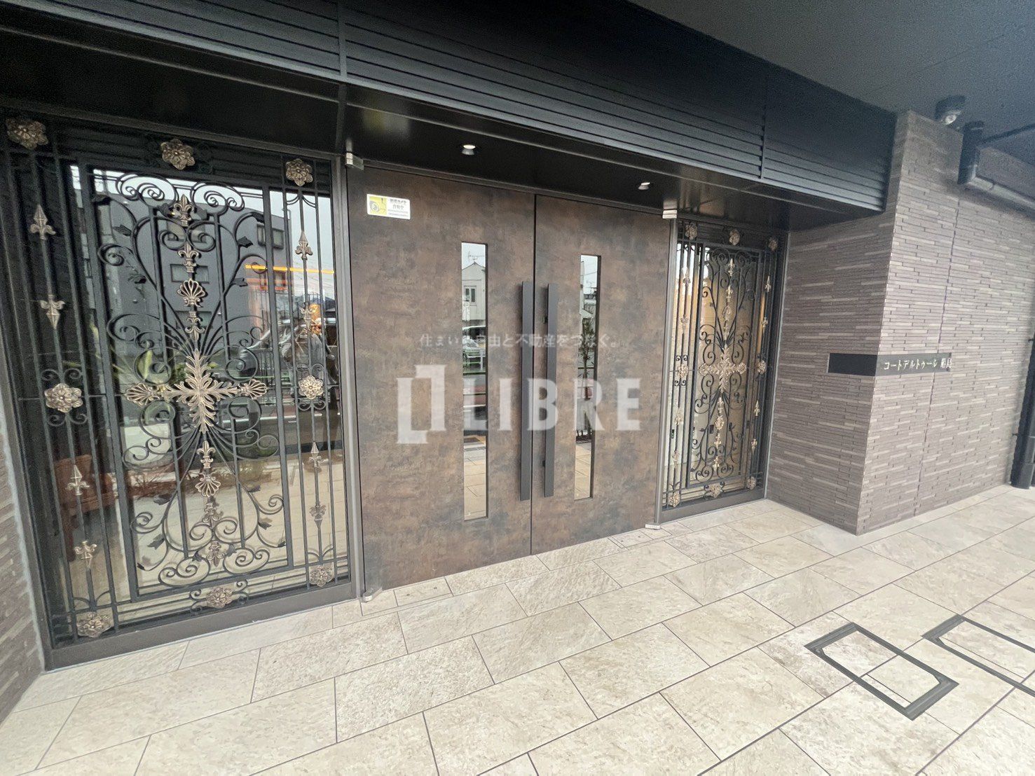 建物エントランス