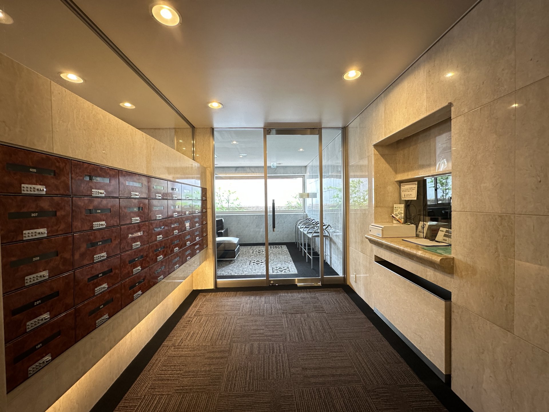 建物エントランス