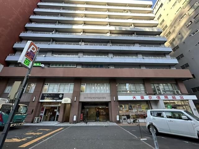 建物エントランス