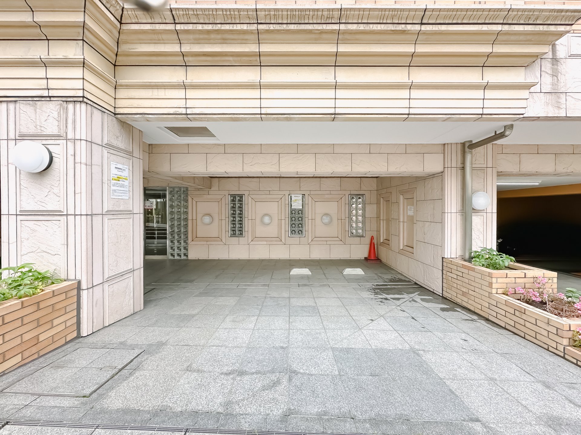 建物エントランス