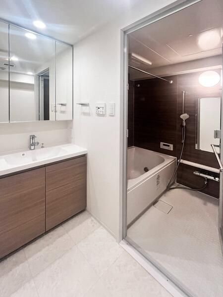 シャワールーム