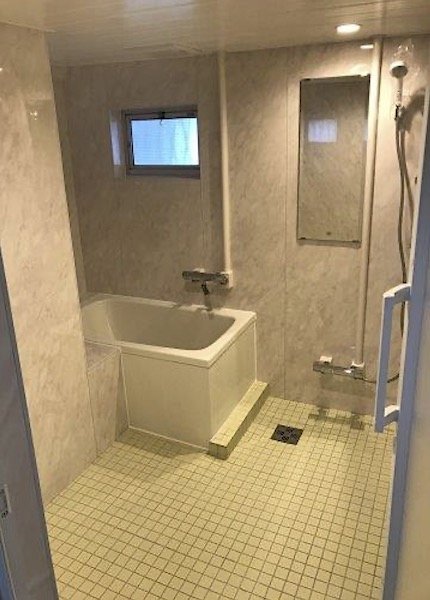 シャワールーム