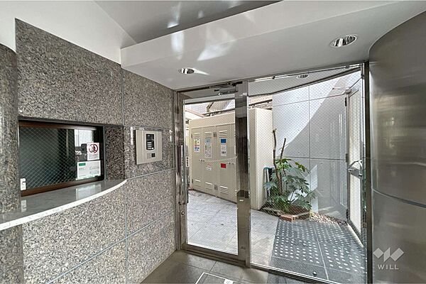 建物エントランス