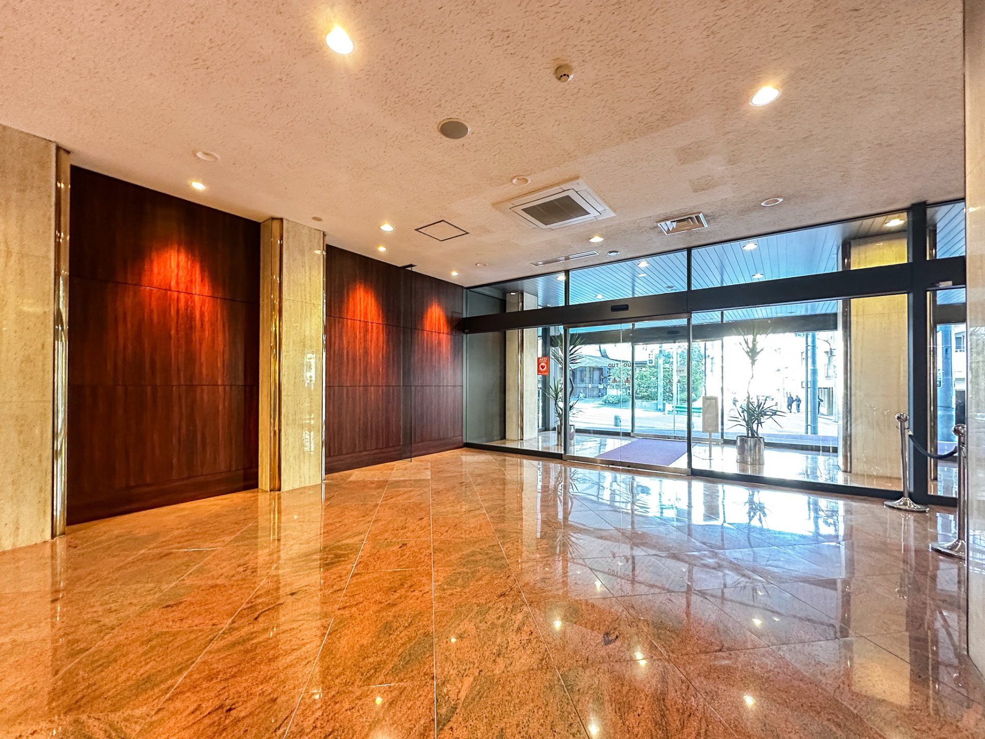 建物エントランス