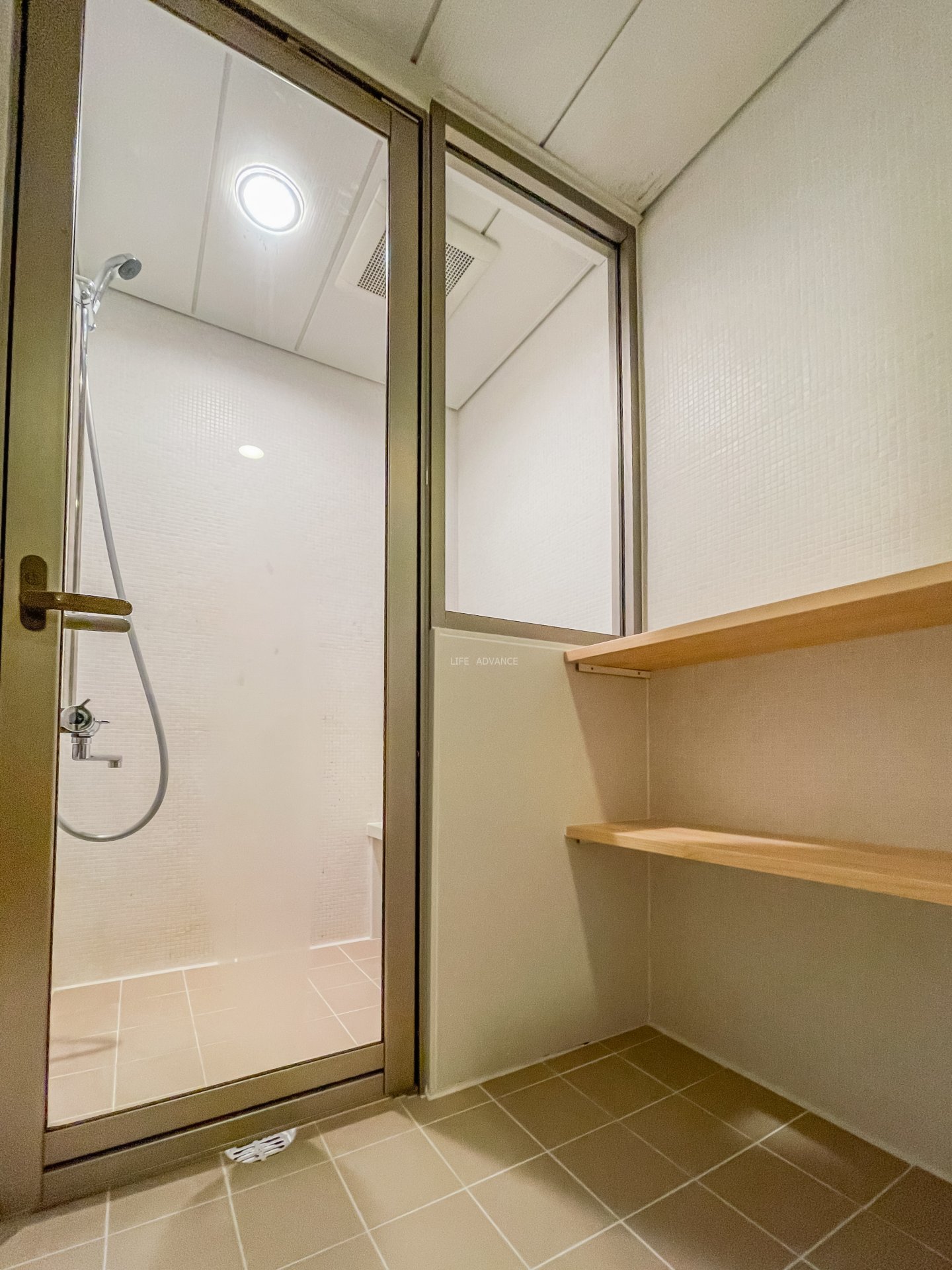 シャワールーム