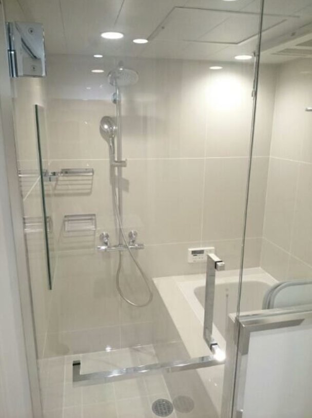 シャワールーム