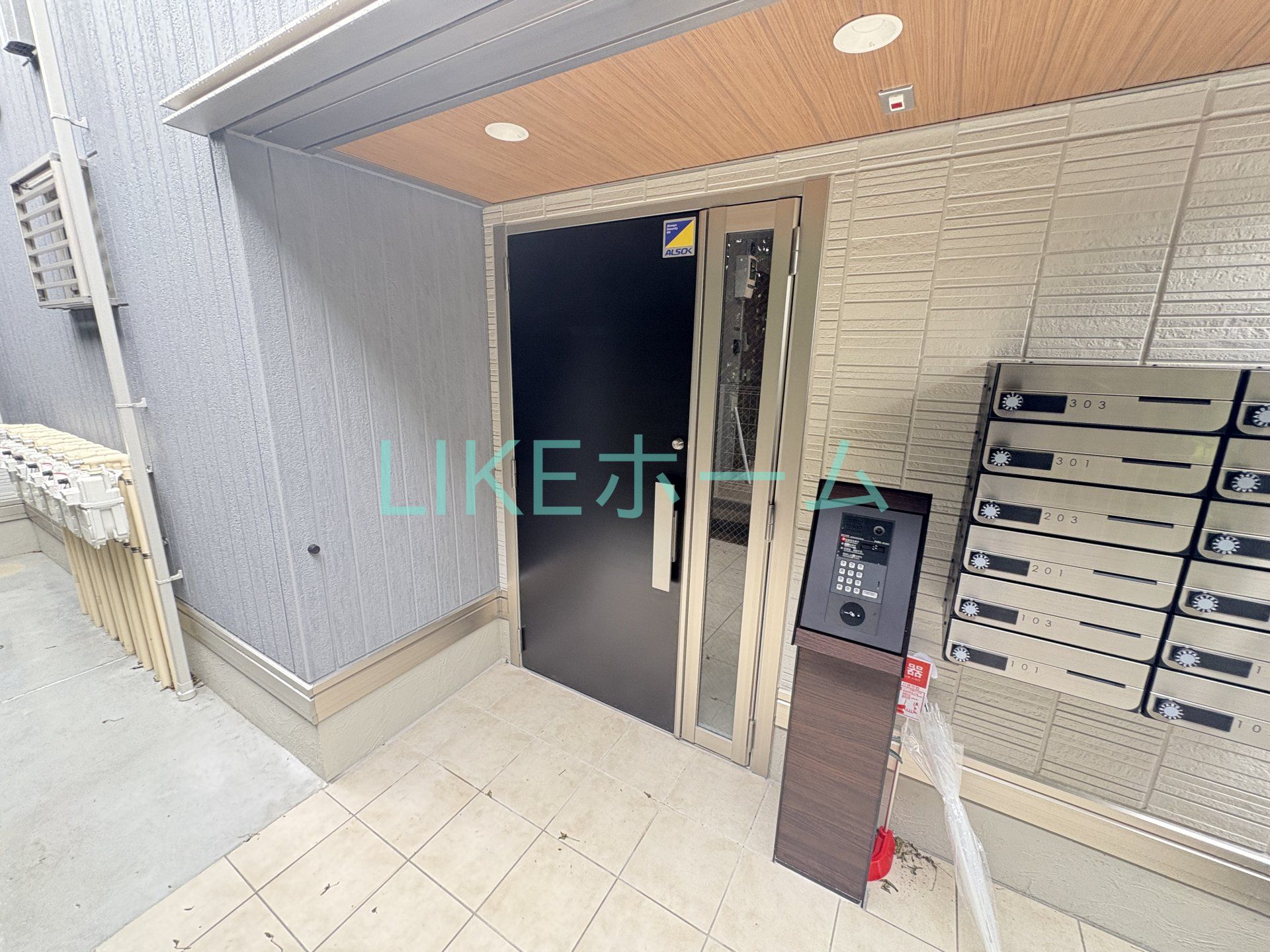 建物エントランス