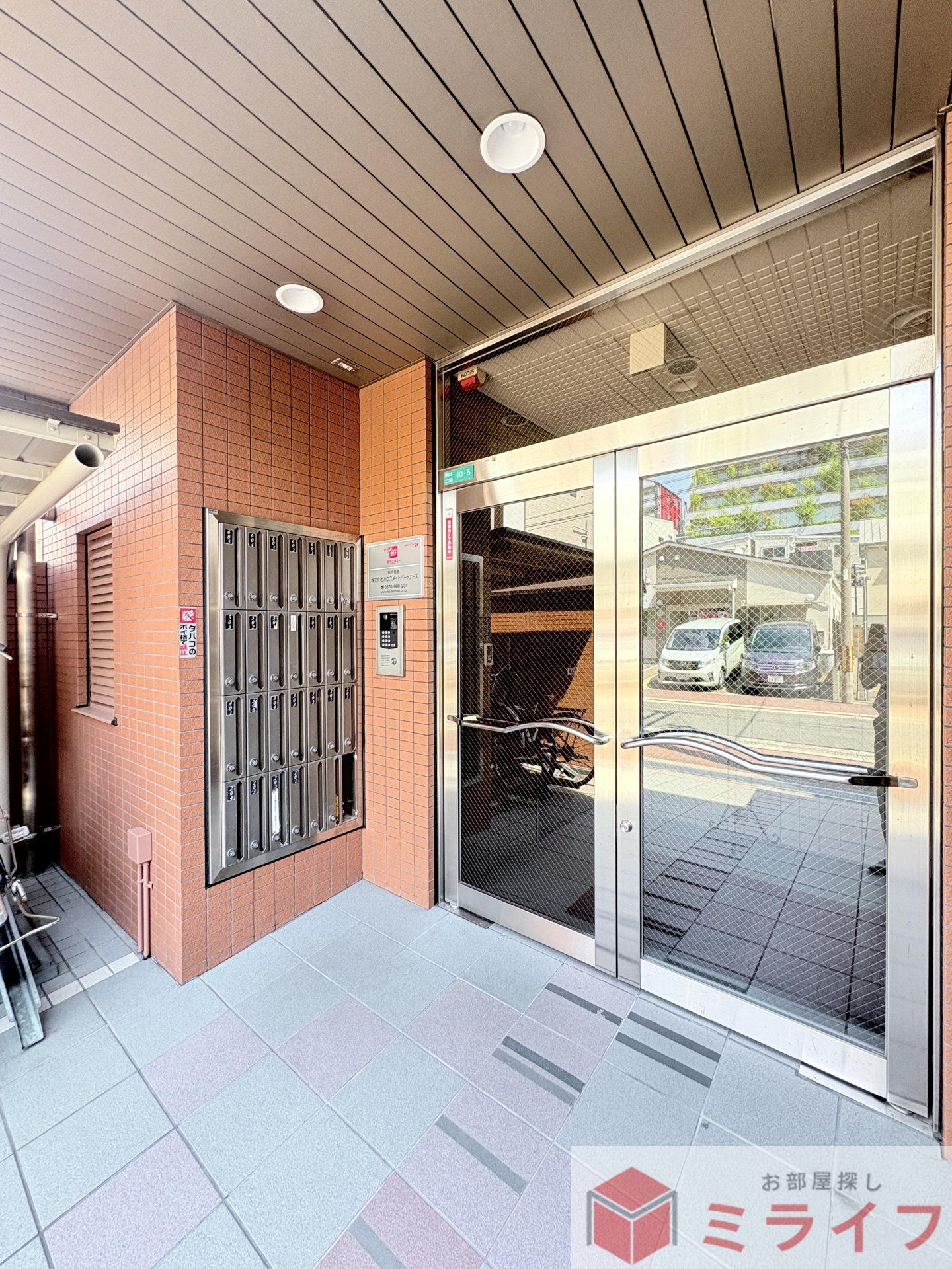建物エントランス