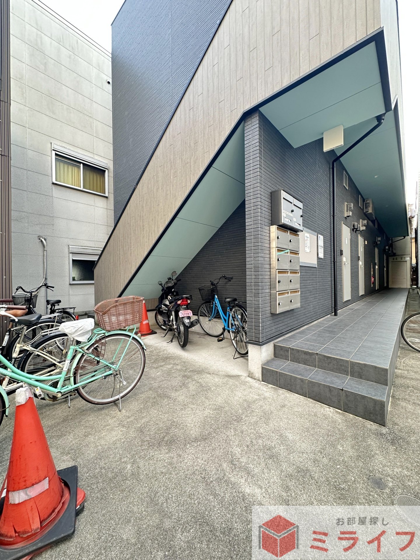 建物エントランス