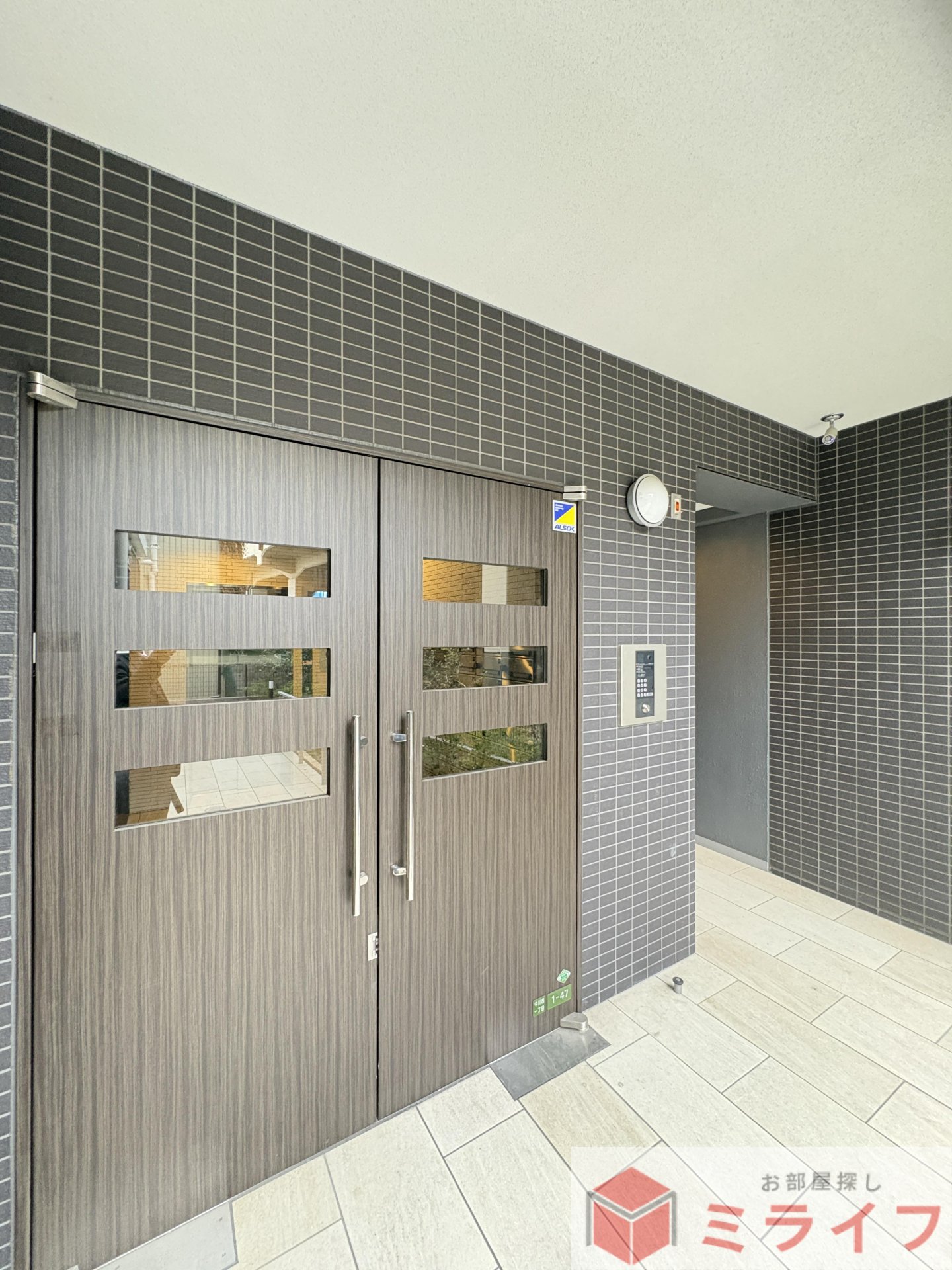 建物エントランス