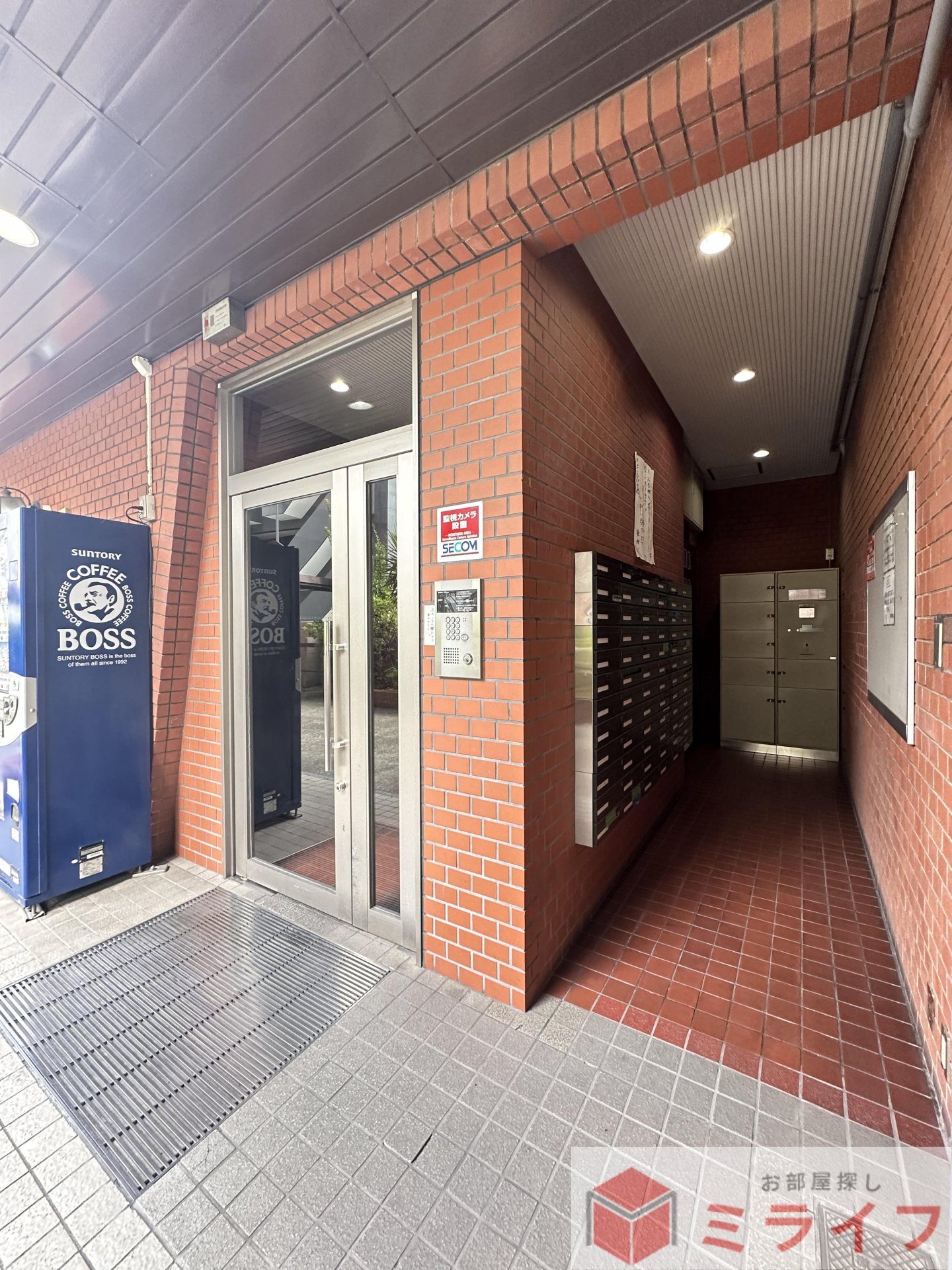 建物エントランス