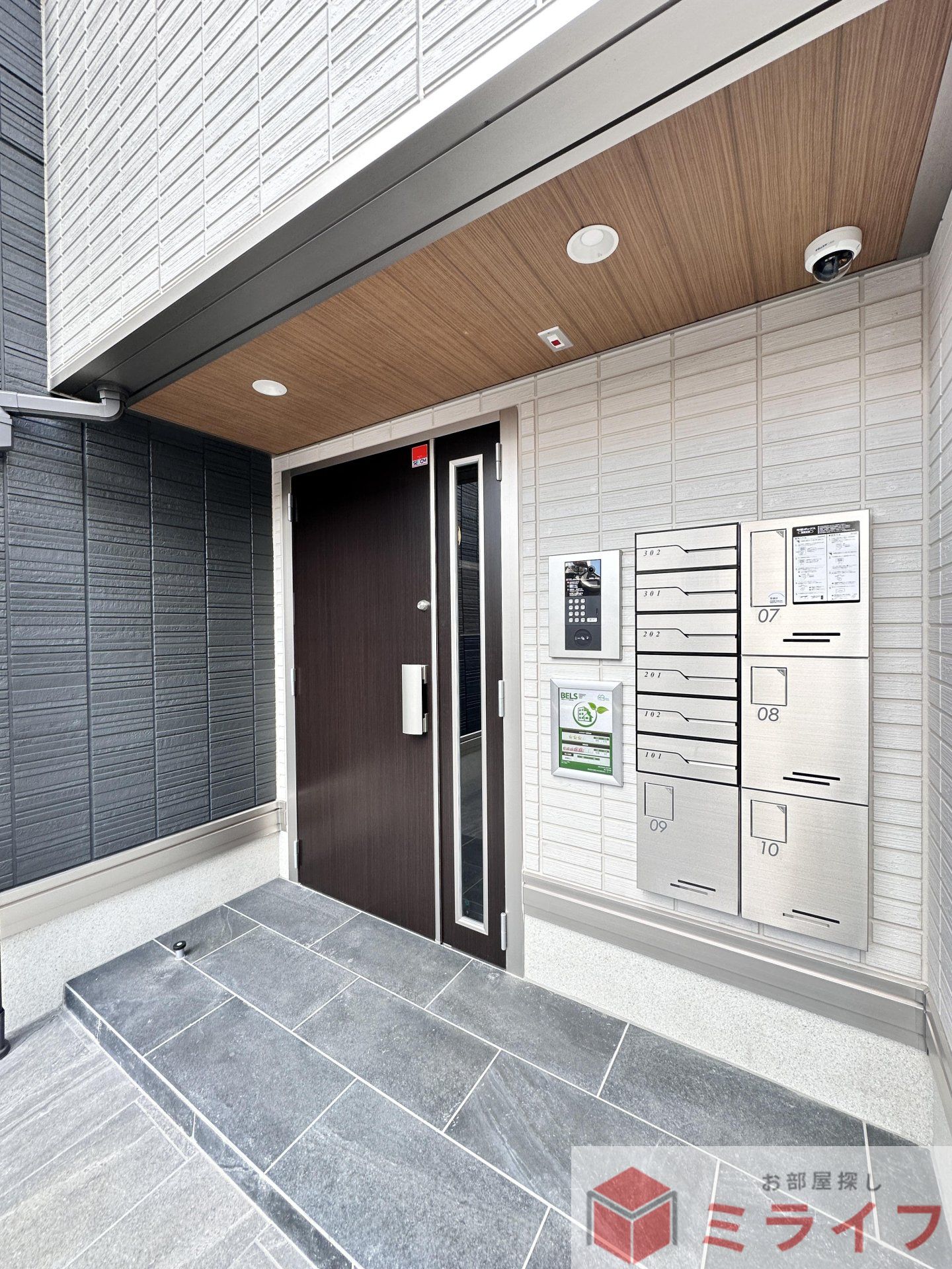 建物エントランス