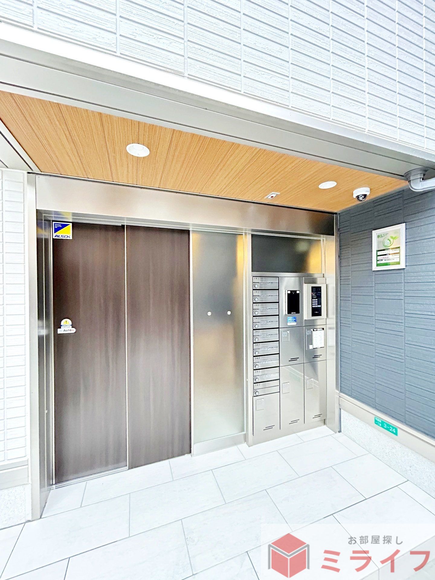 建物エントランス