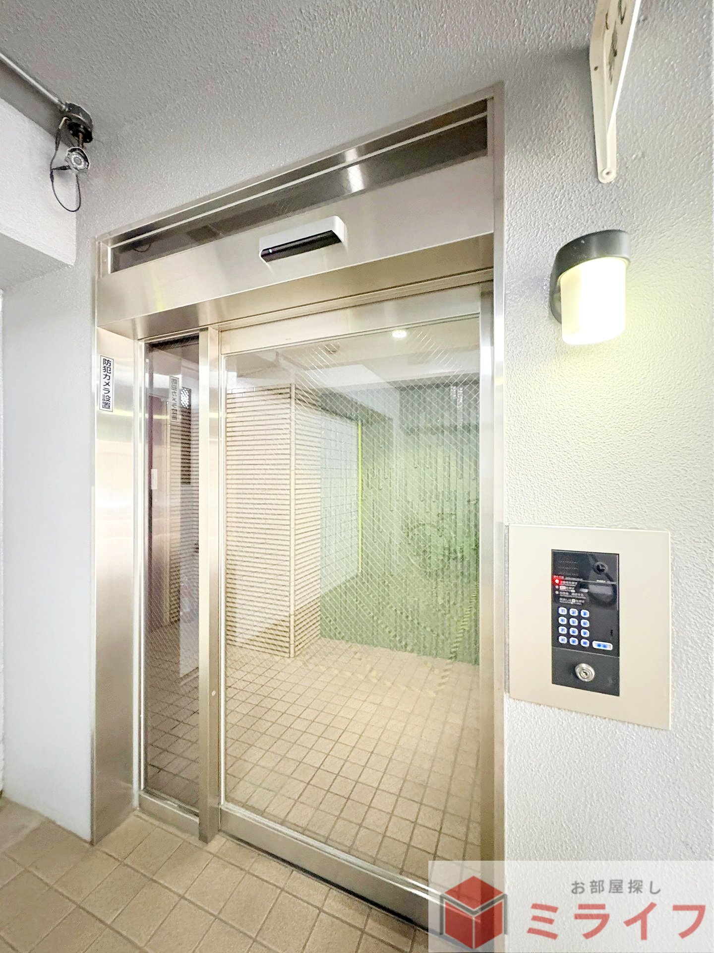 建物エントランス