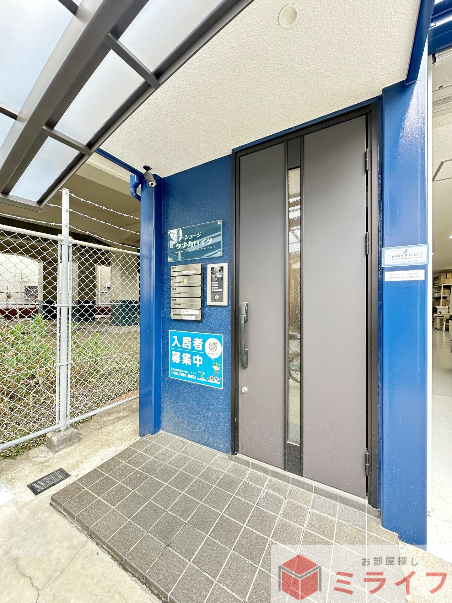 建物エントランス