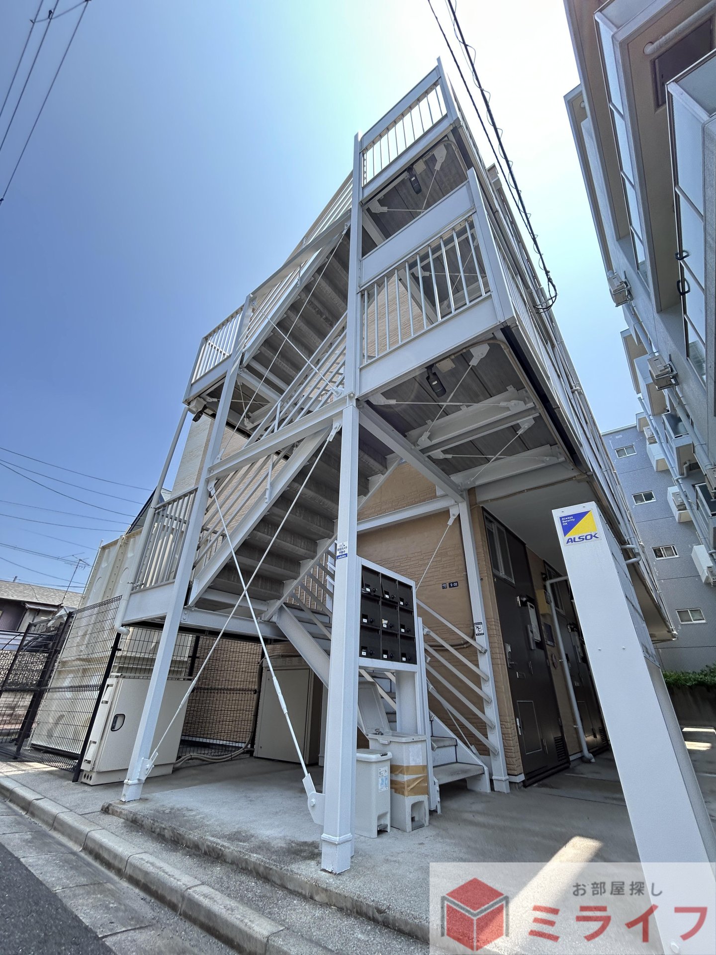 建物エントランス