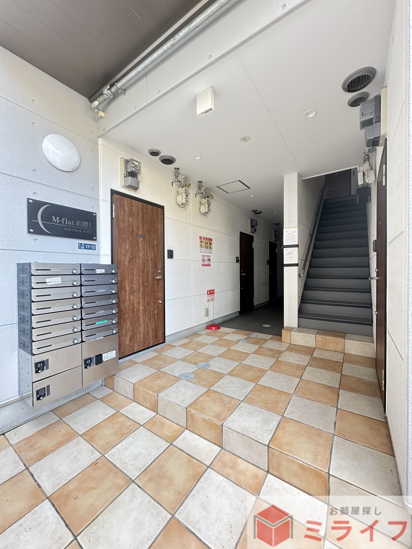 建物エントランス