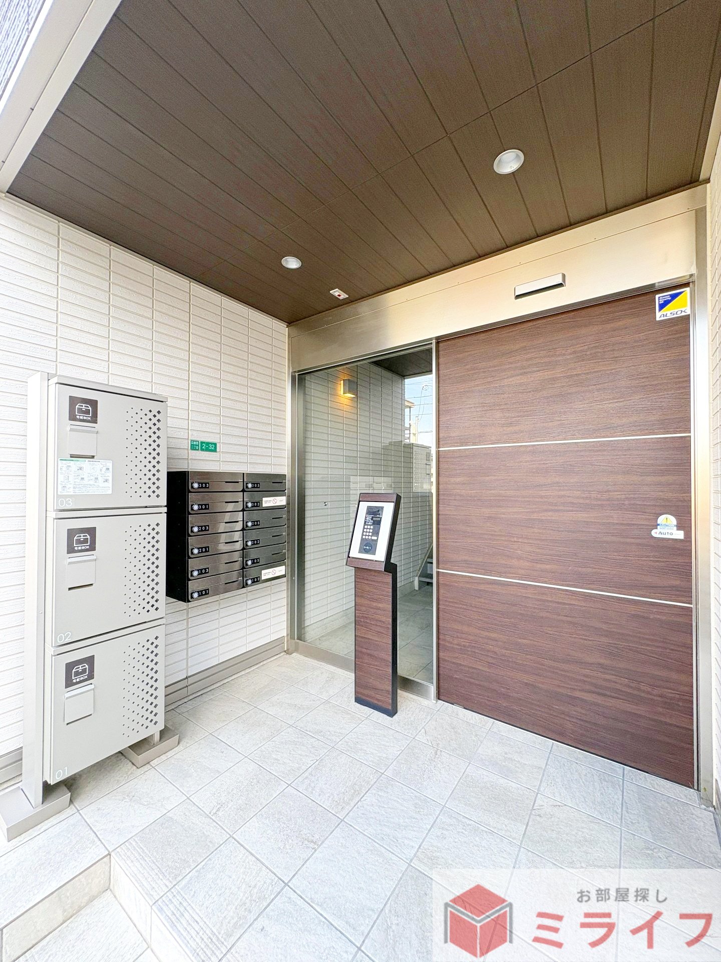 建物エントランス