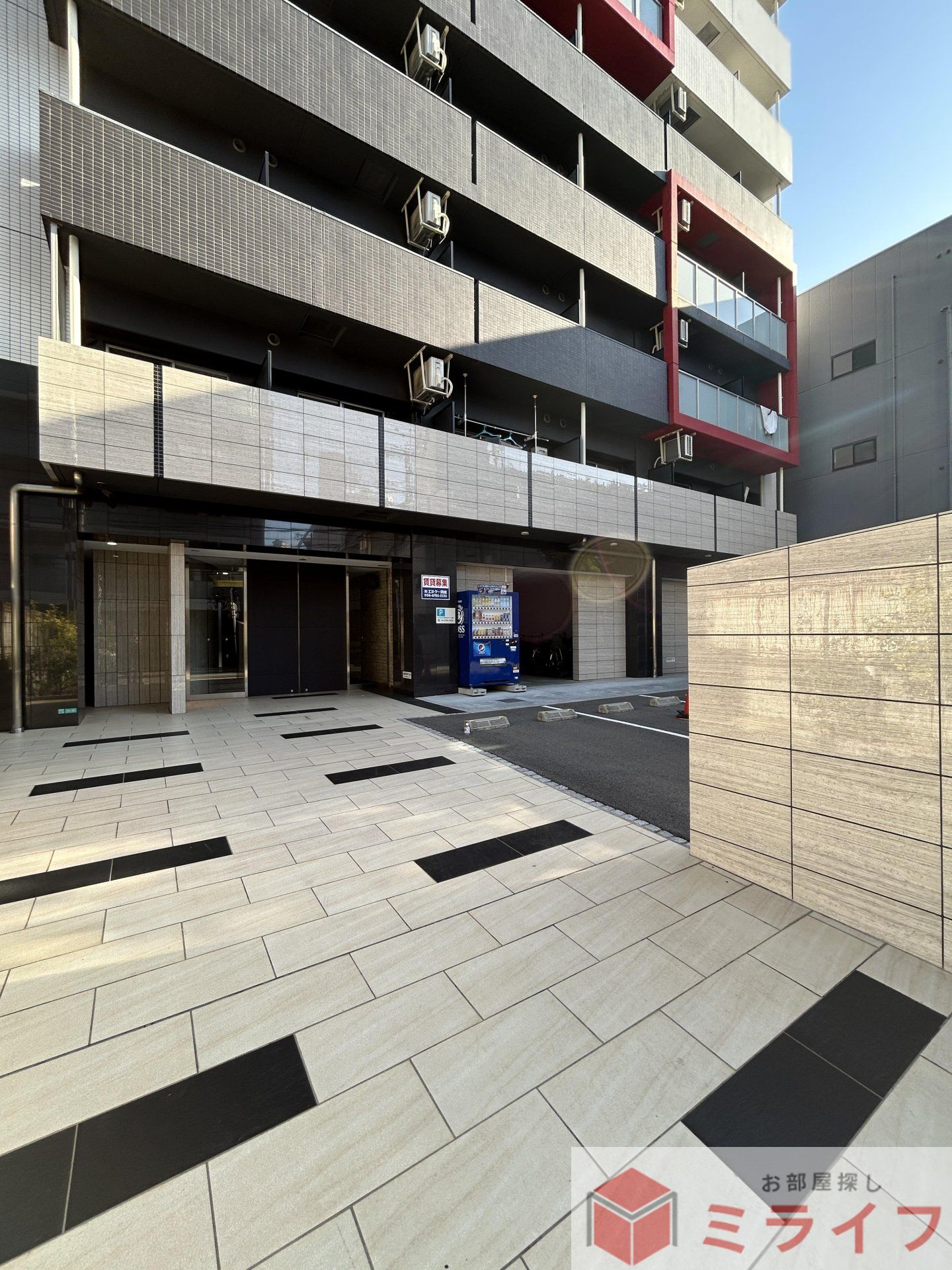 建物エントランス