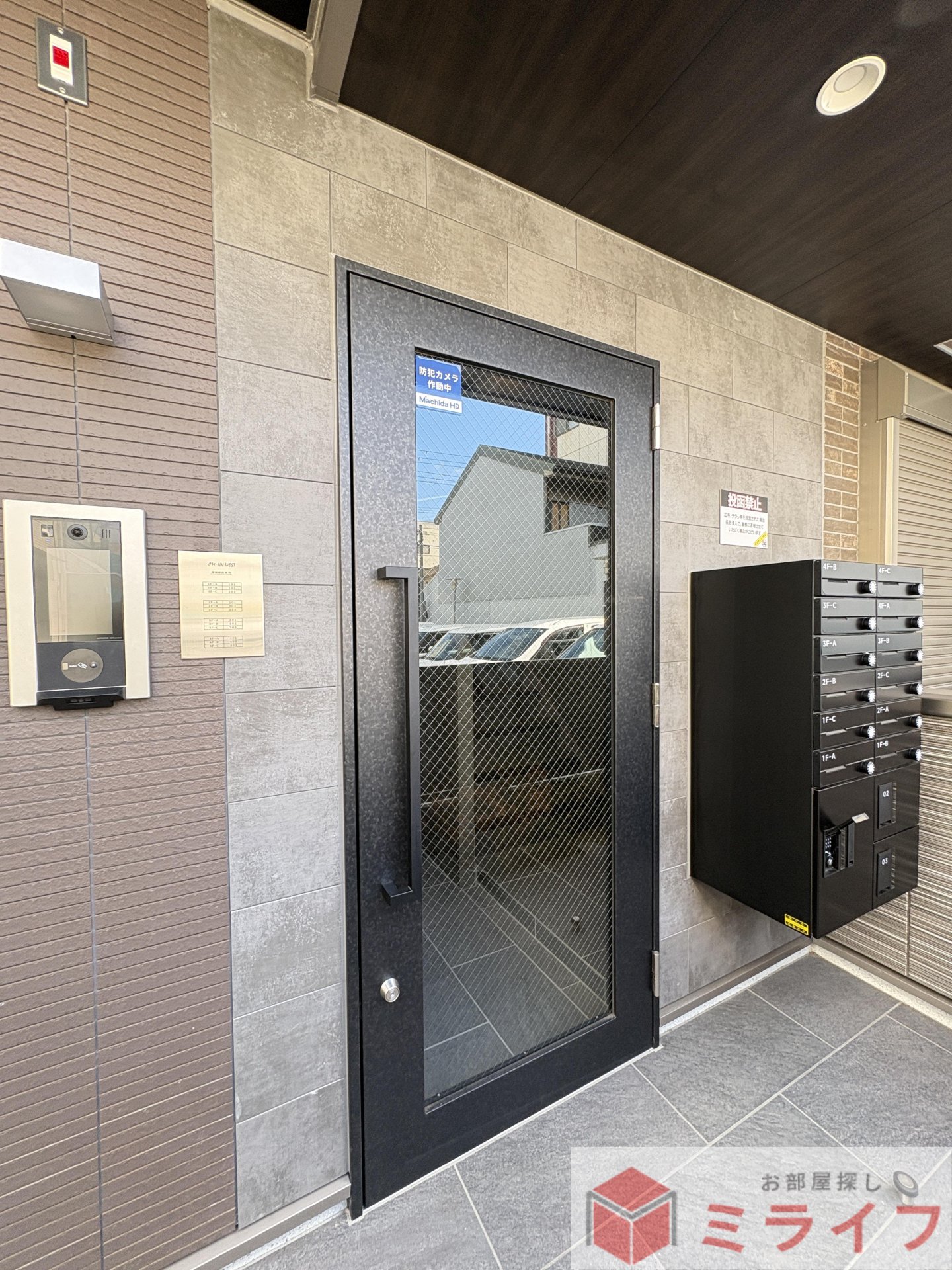 建物エントランス