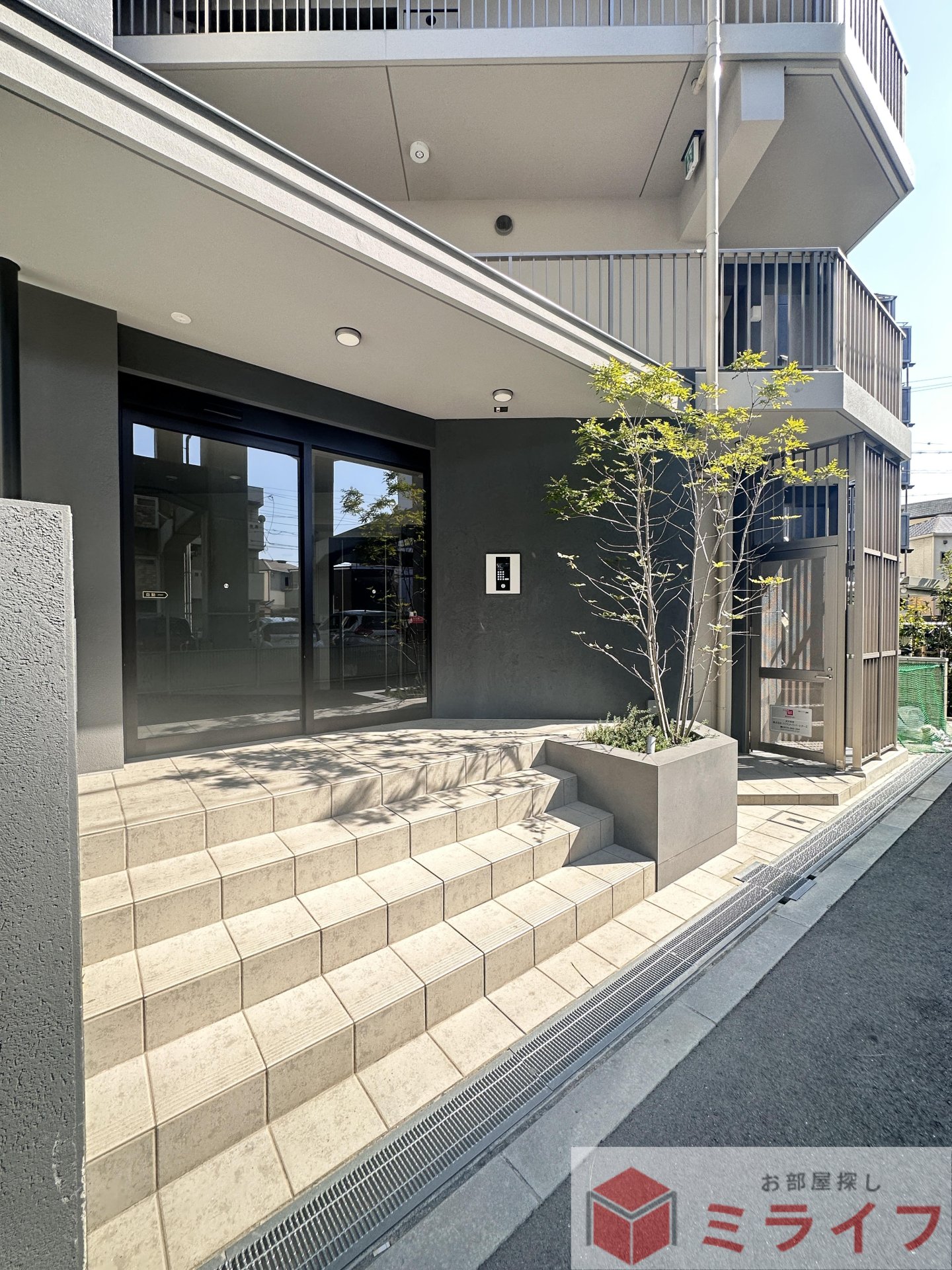 建物エントランス