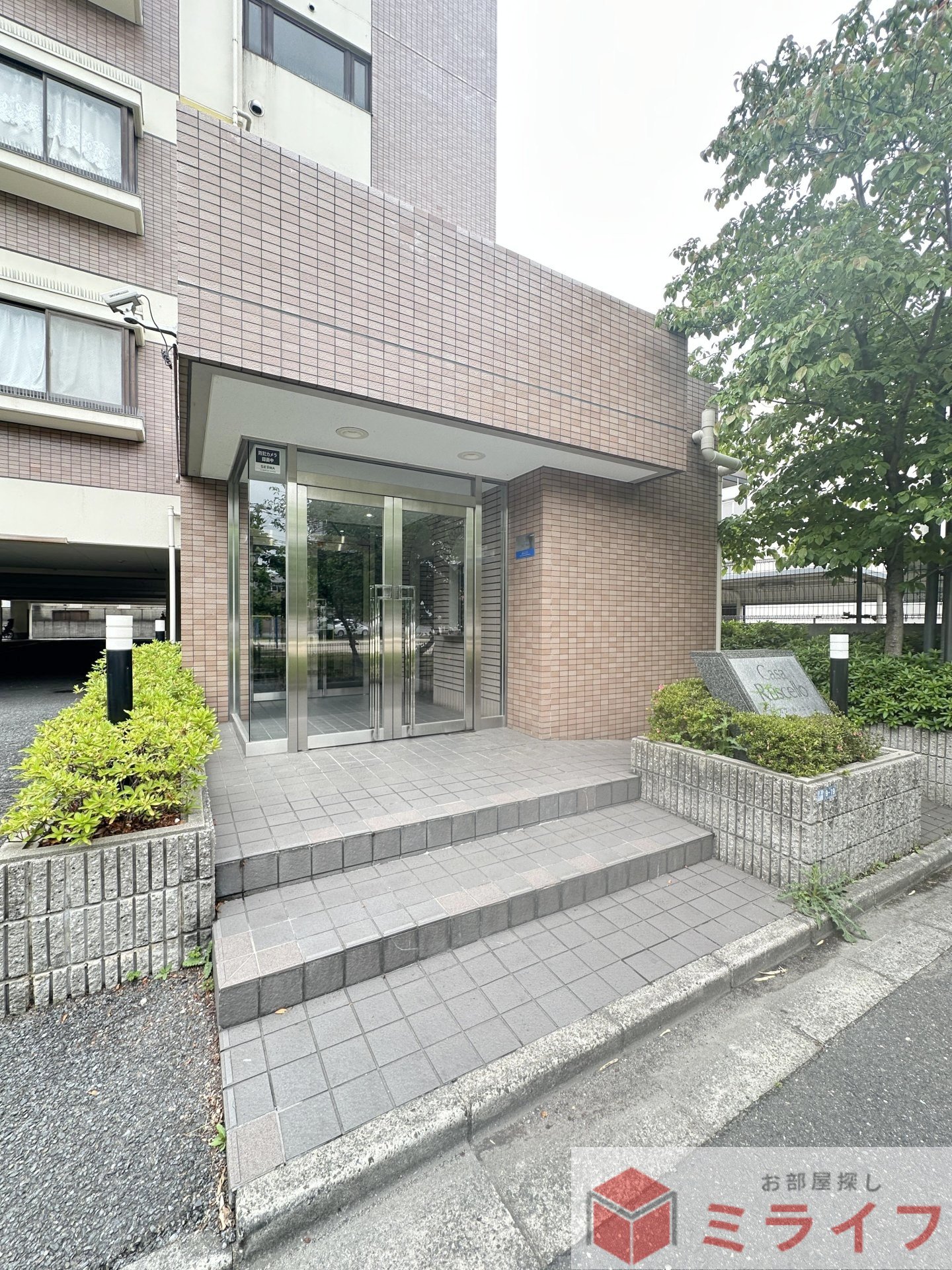 建物エントランス