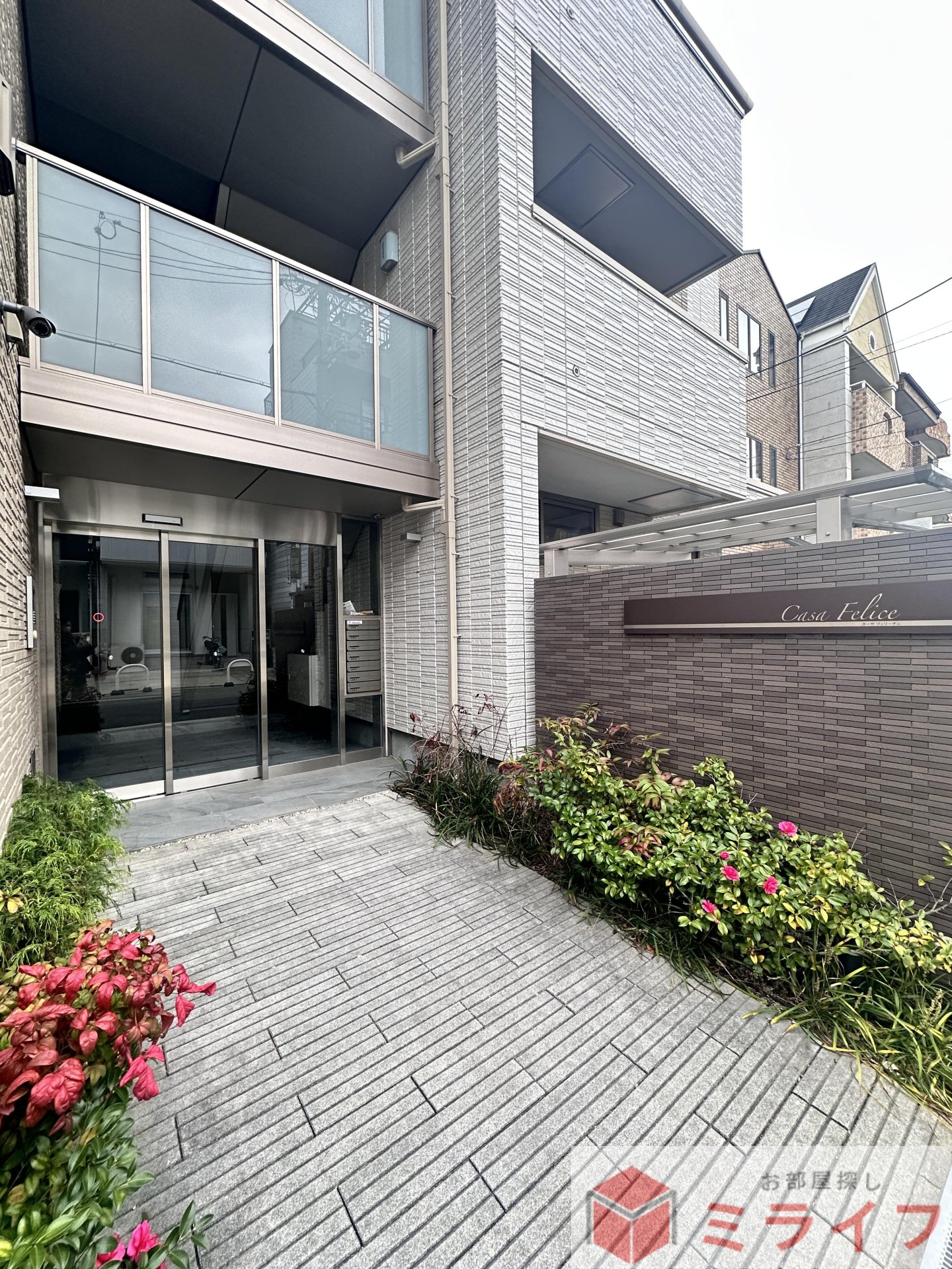 建物エントランス